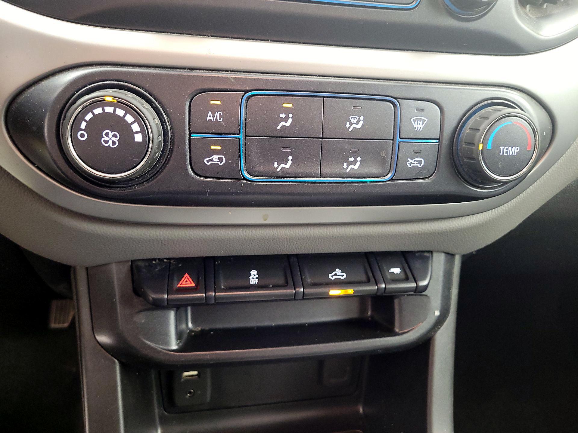 Thumbnail: 2018 Chevrolet Colorado - 16