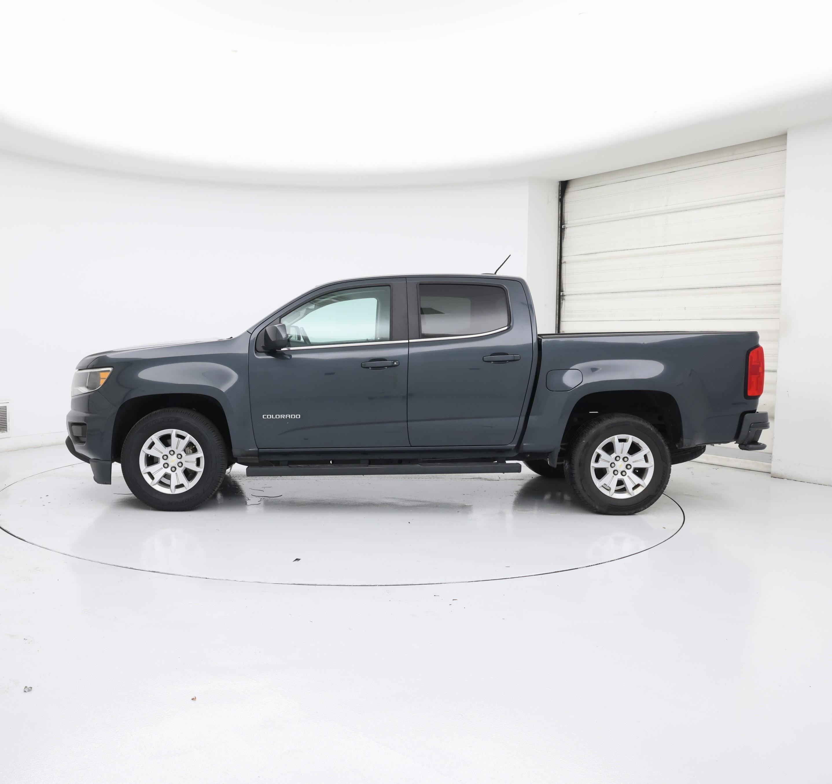 Thumbnail: 2018 Chevrolet Colorado - 3