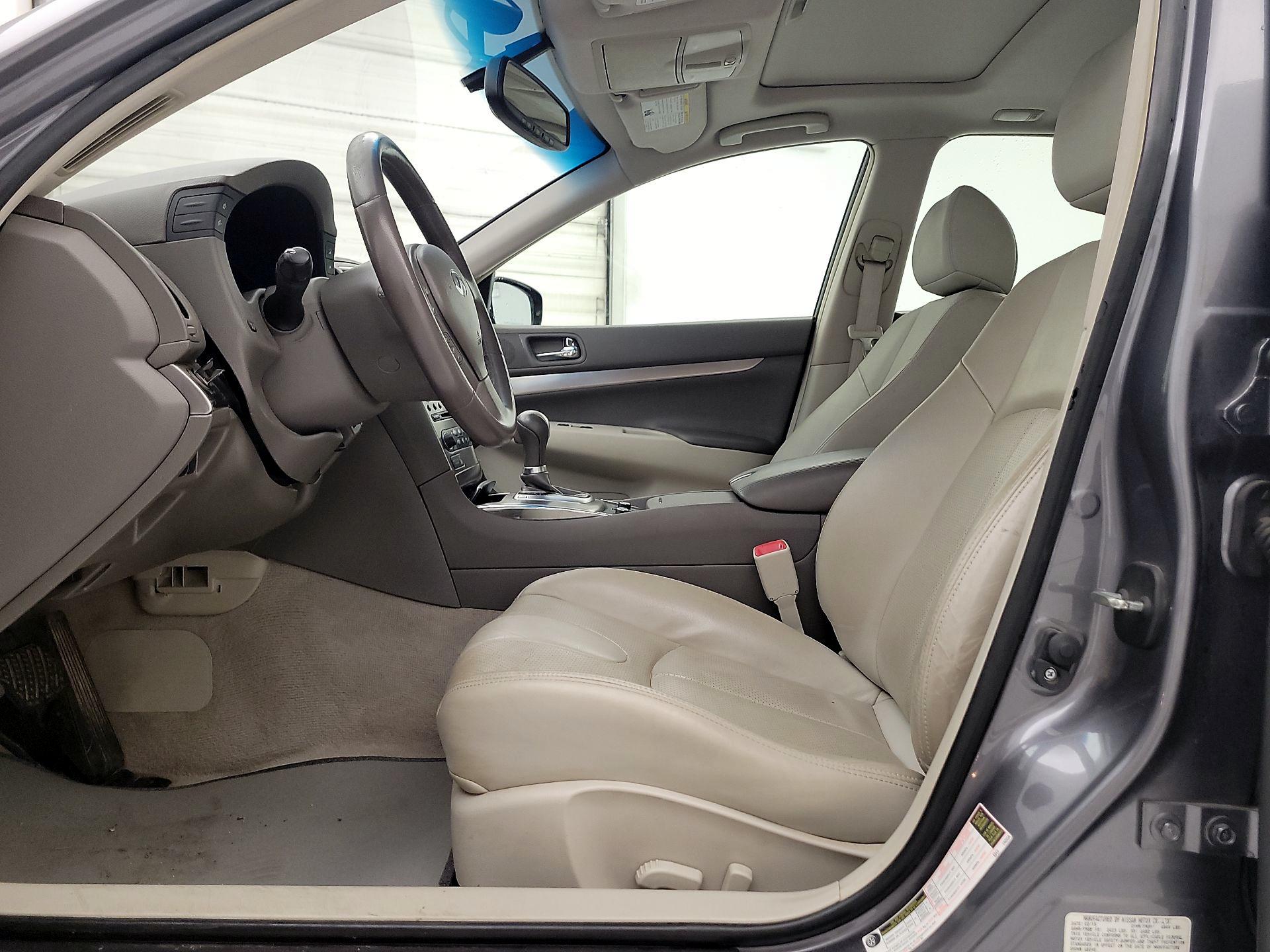 Thumbnail: 2015 INFINITI  - 11