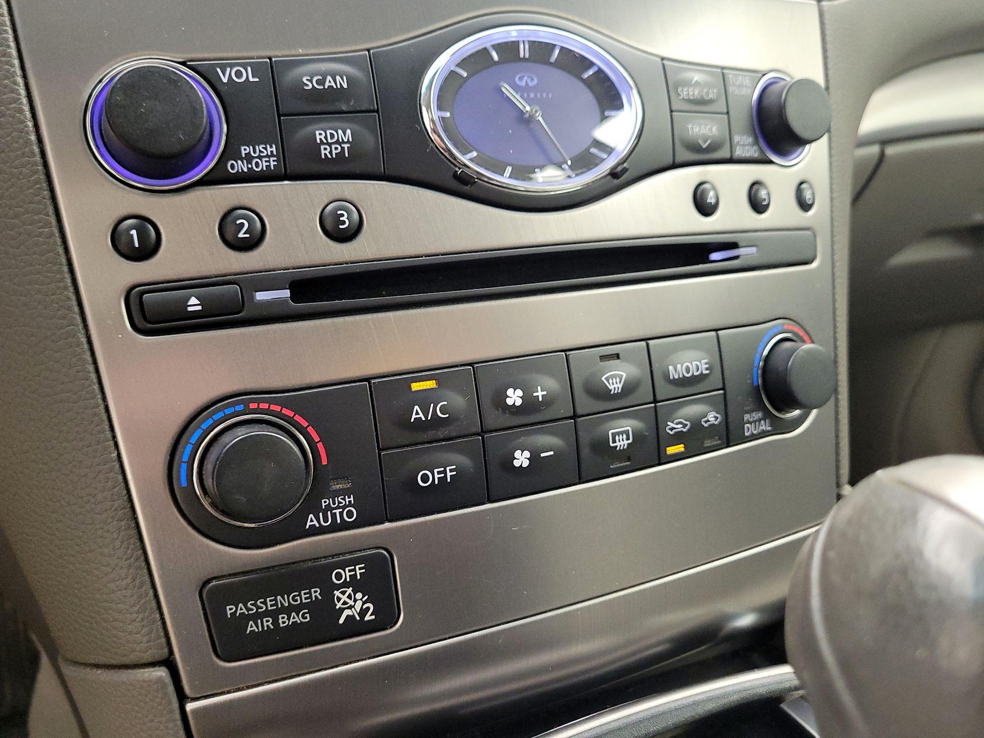 Thumbnail: 2015 INFINITI  - 16