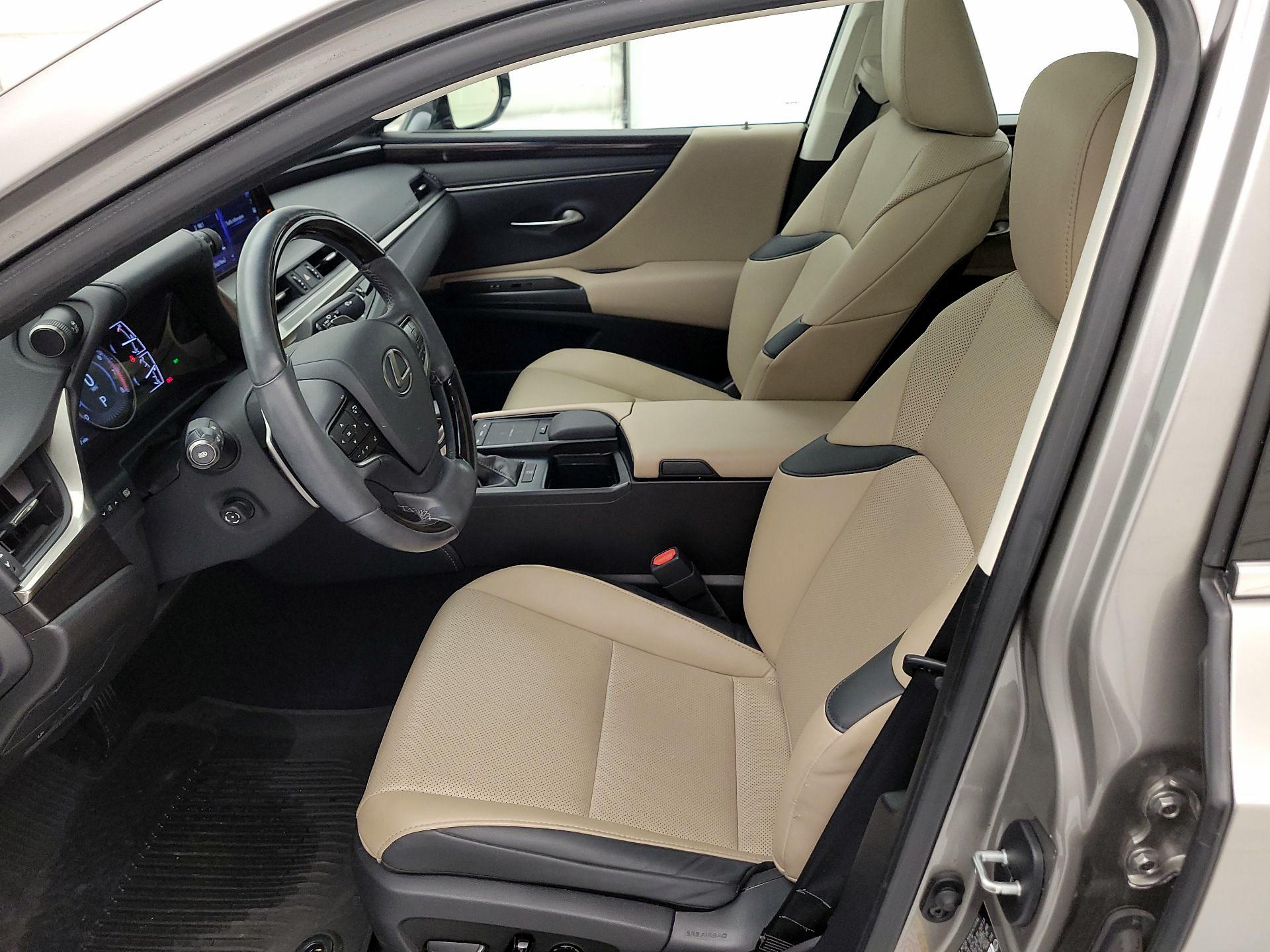 Thumbnail: 2019 Lexus ES - 11