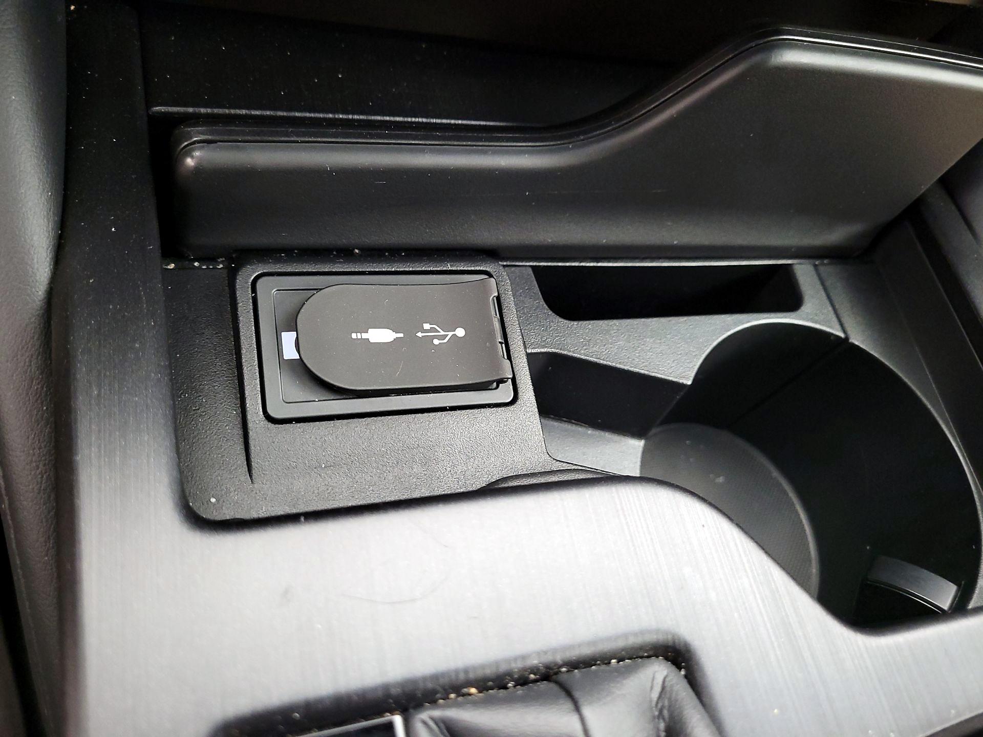 Thumbnail: 2019 Lexus ES - 18