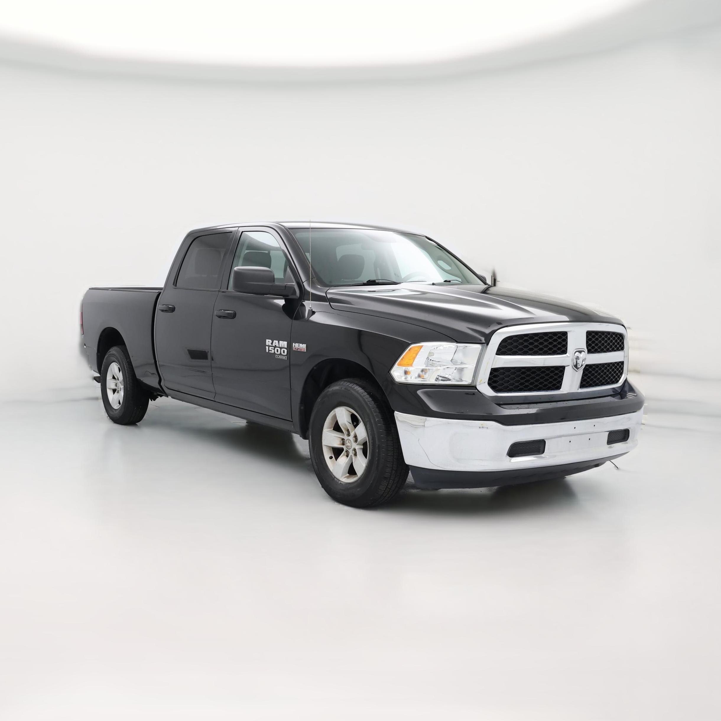 Thumbnail: 2020 RAM 1500 Classic - 1