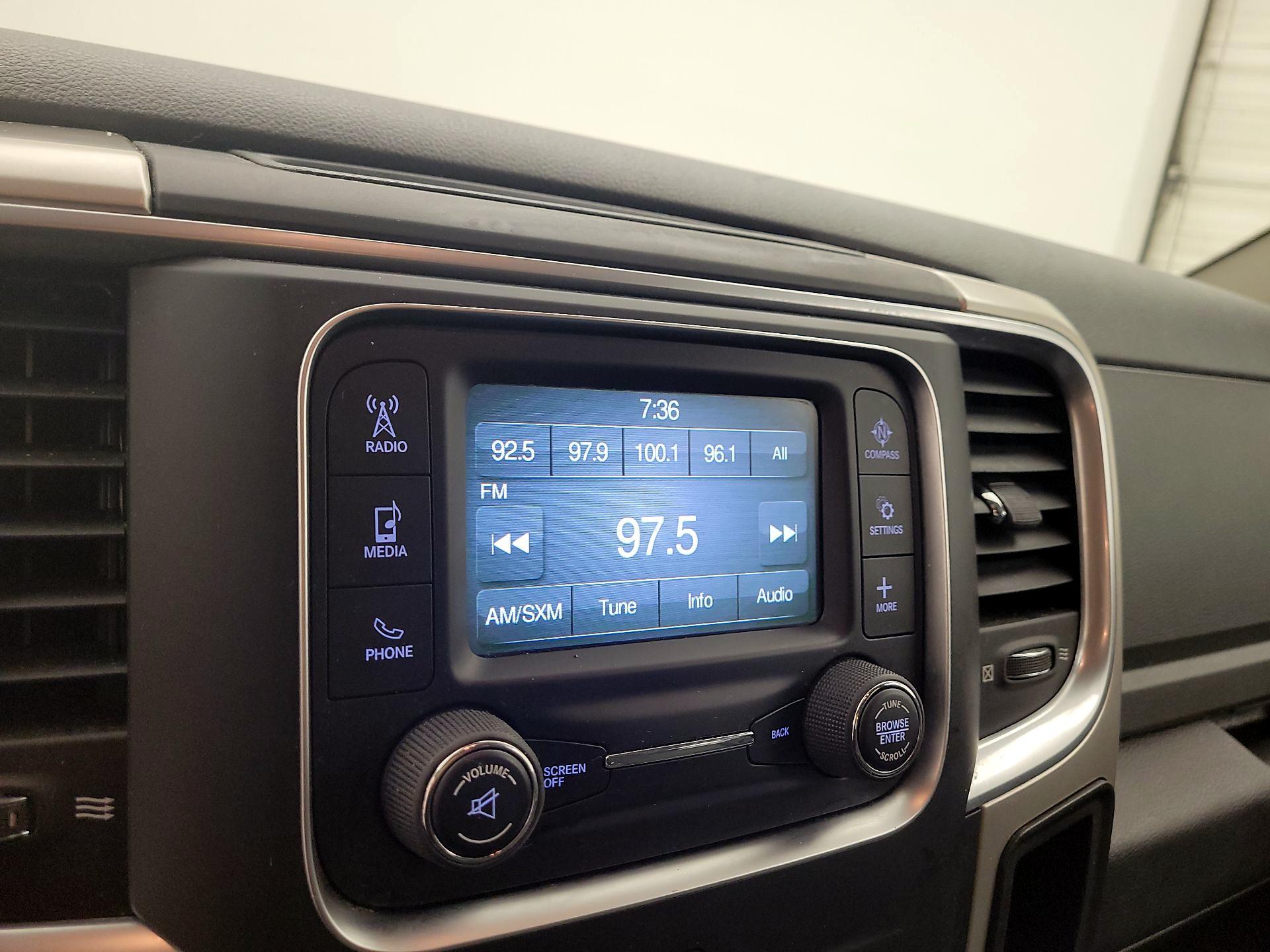 Thumbnail: 2020 RAM 1500 Classic - 15