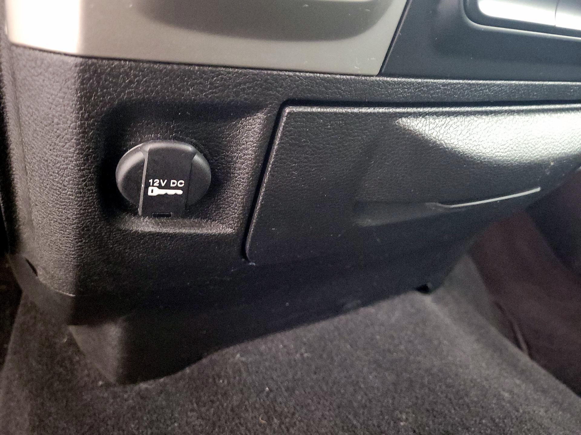 Thumbnail: 2020 RAM 1500 Classic - 18