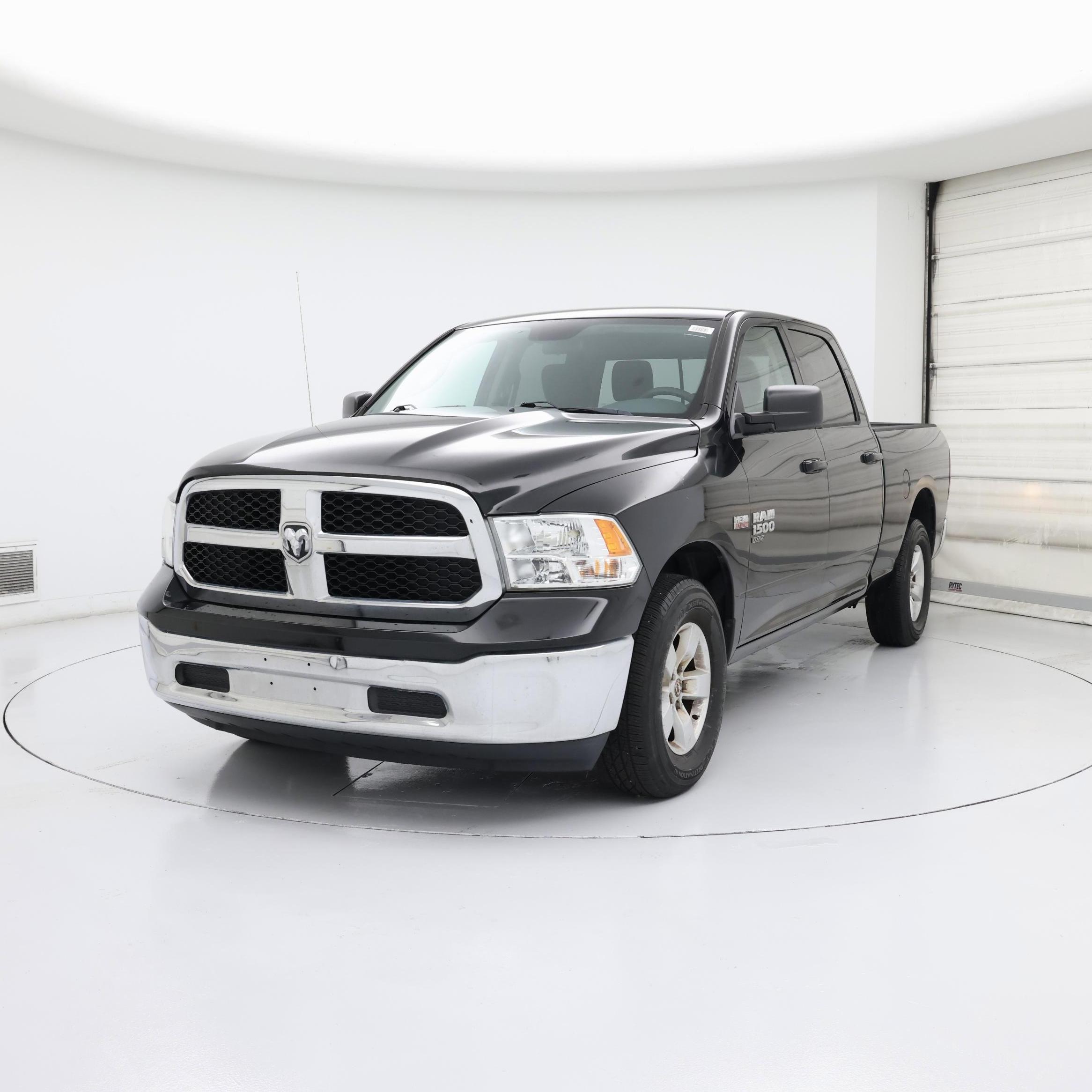 Thumbnail: 2020 RAM 1500 Classic - 4