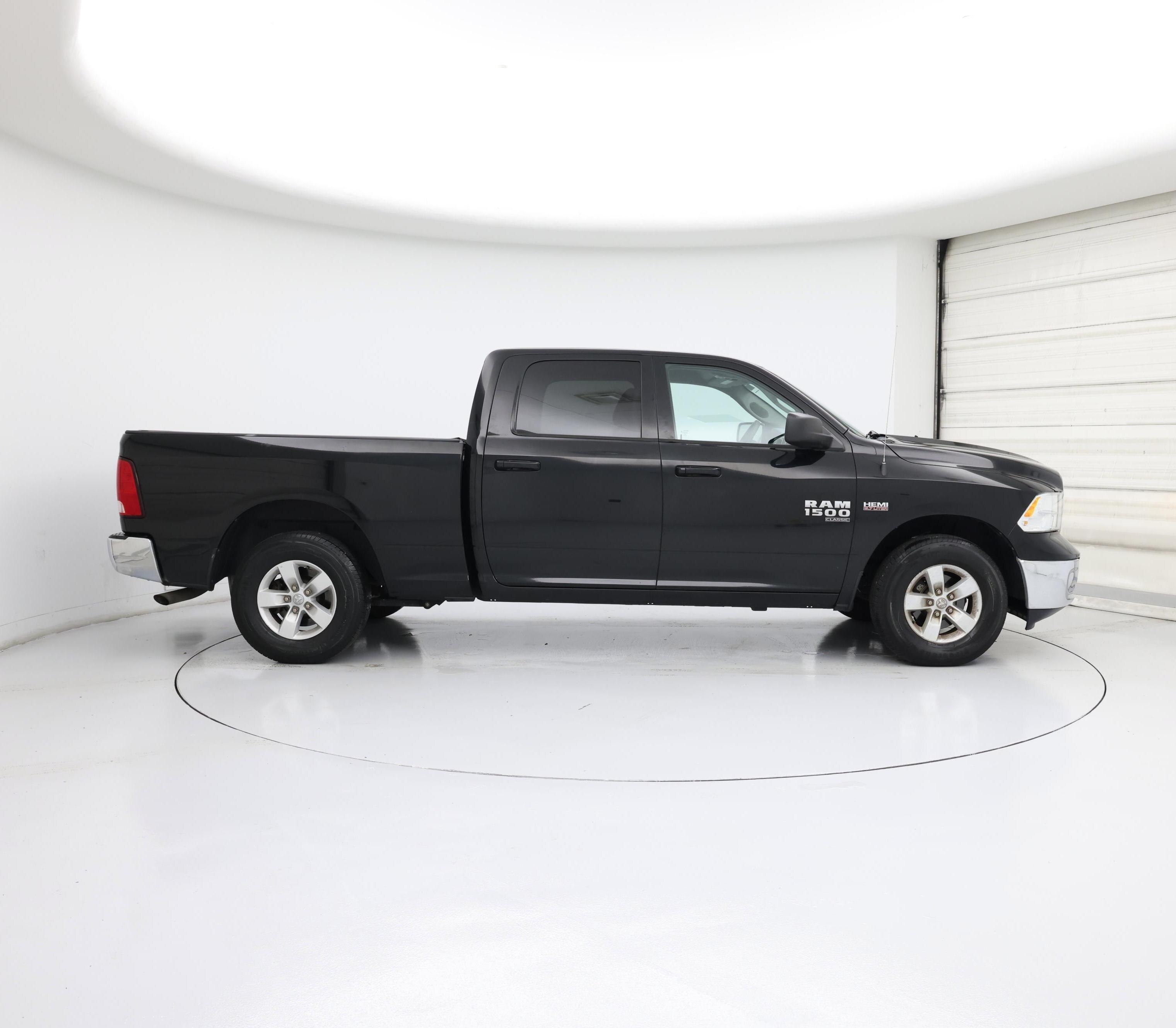 Thumbnail: 2020 RAM 1500 Classic - 7