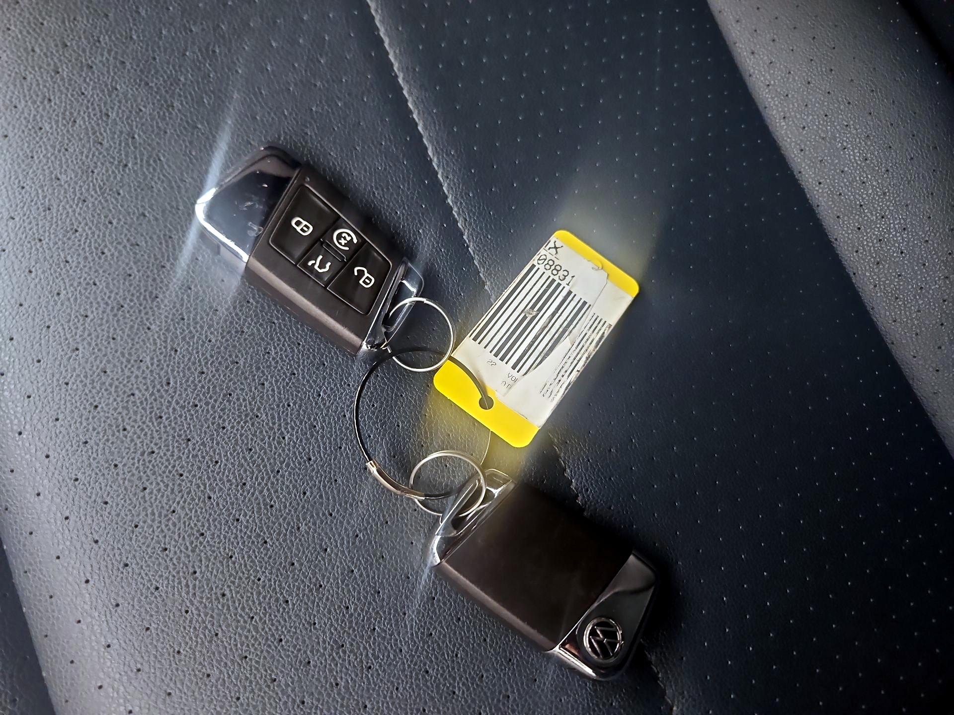 Thumbnail: 2022 Volkswagen Atlas - 19