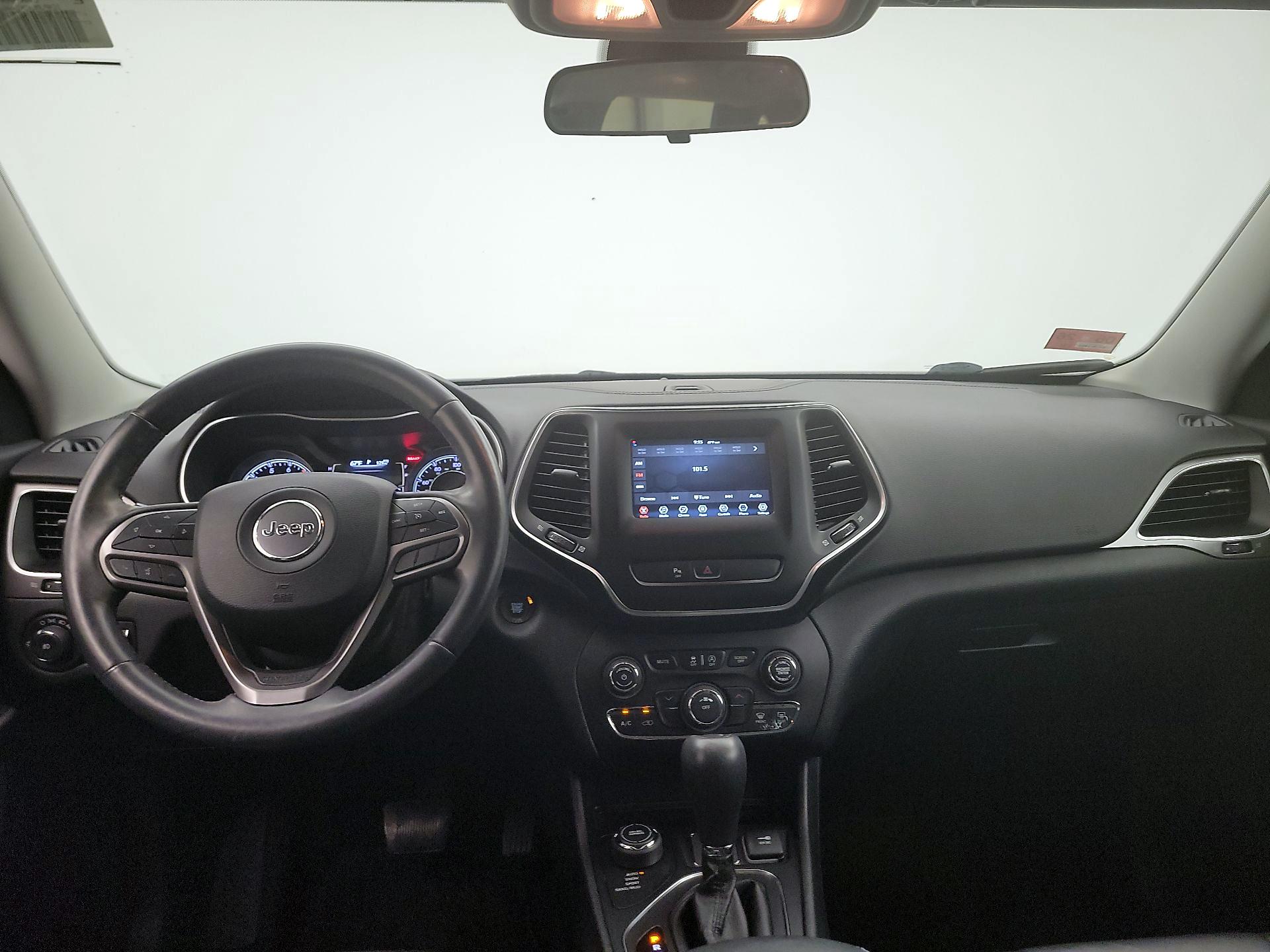 Thumbnail: 2019 Jeep Cherokee - 9