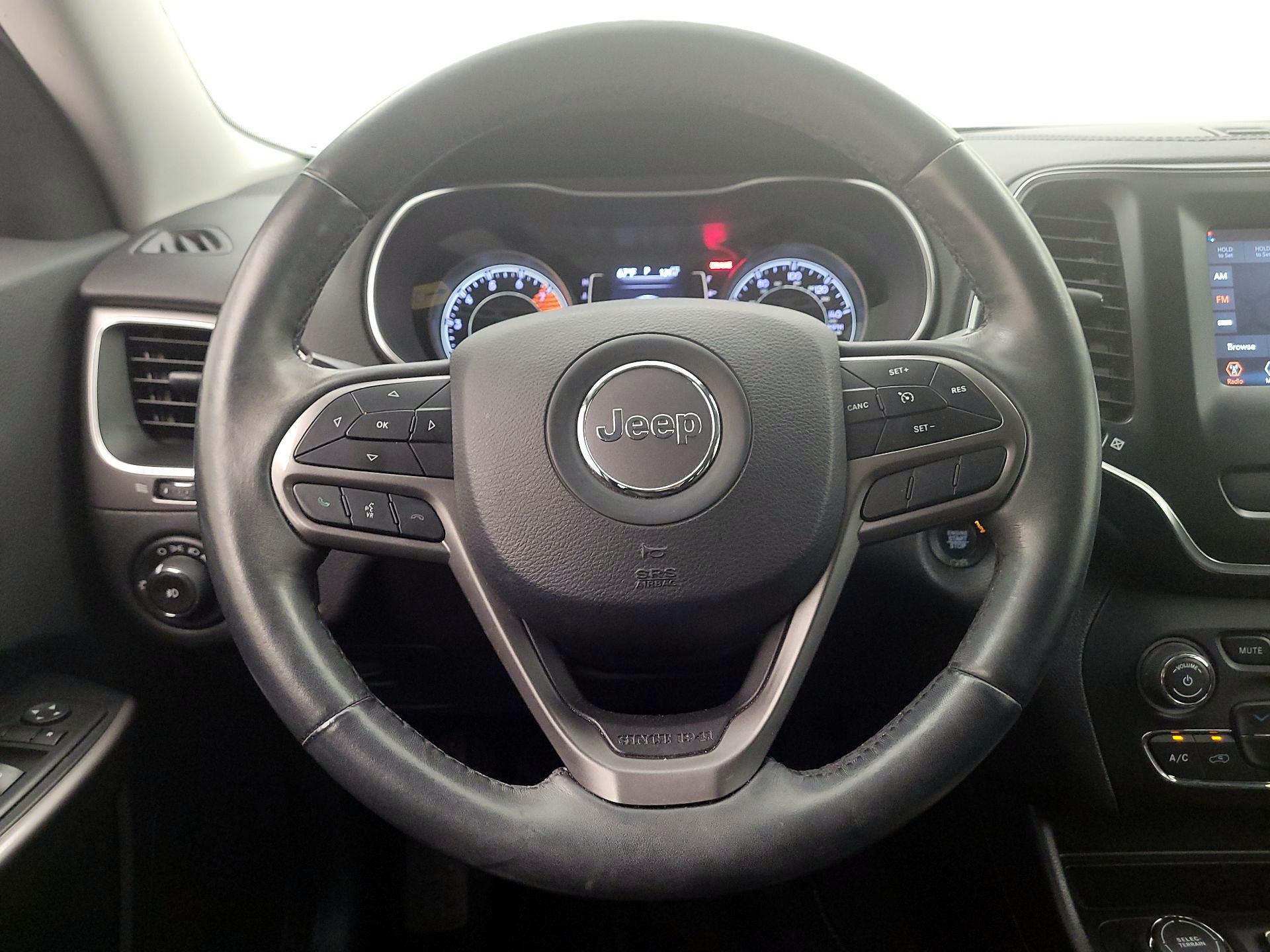 Thumbnail: 2019 Jeep Cherokee - 10