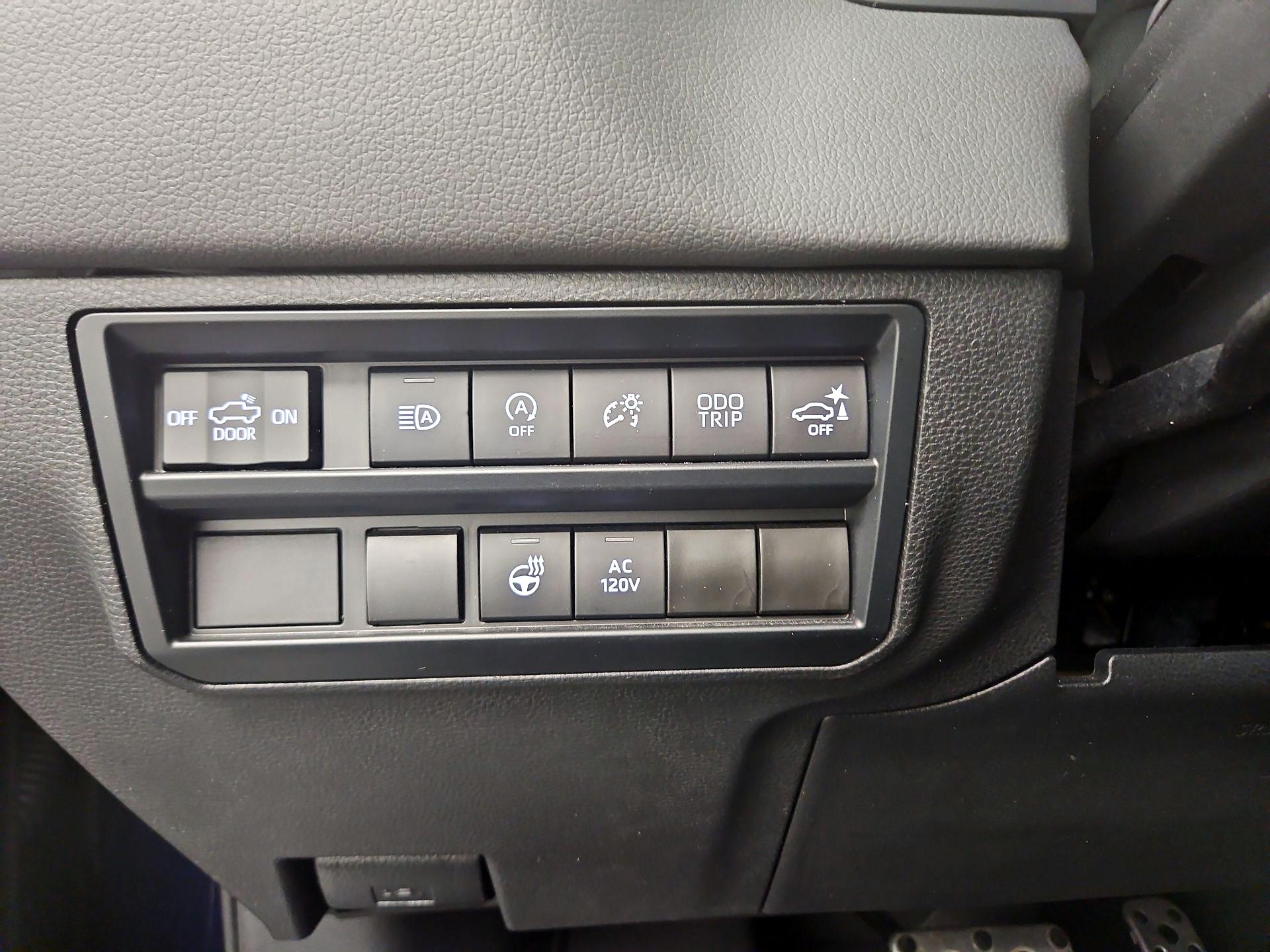 Thumbnail: 2023 Toyota Tundra - 13