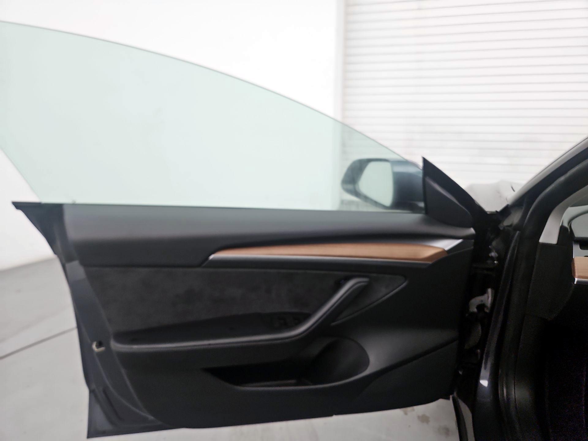 Thumbnail: 2022 Tesla Model 3 - 12