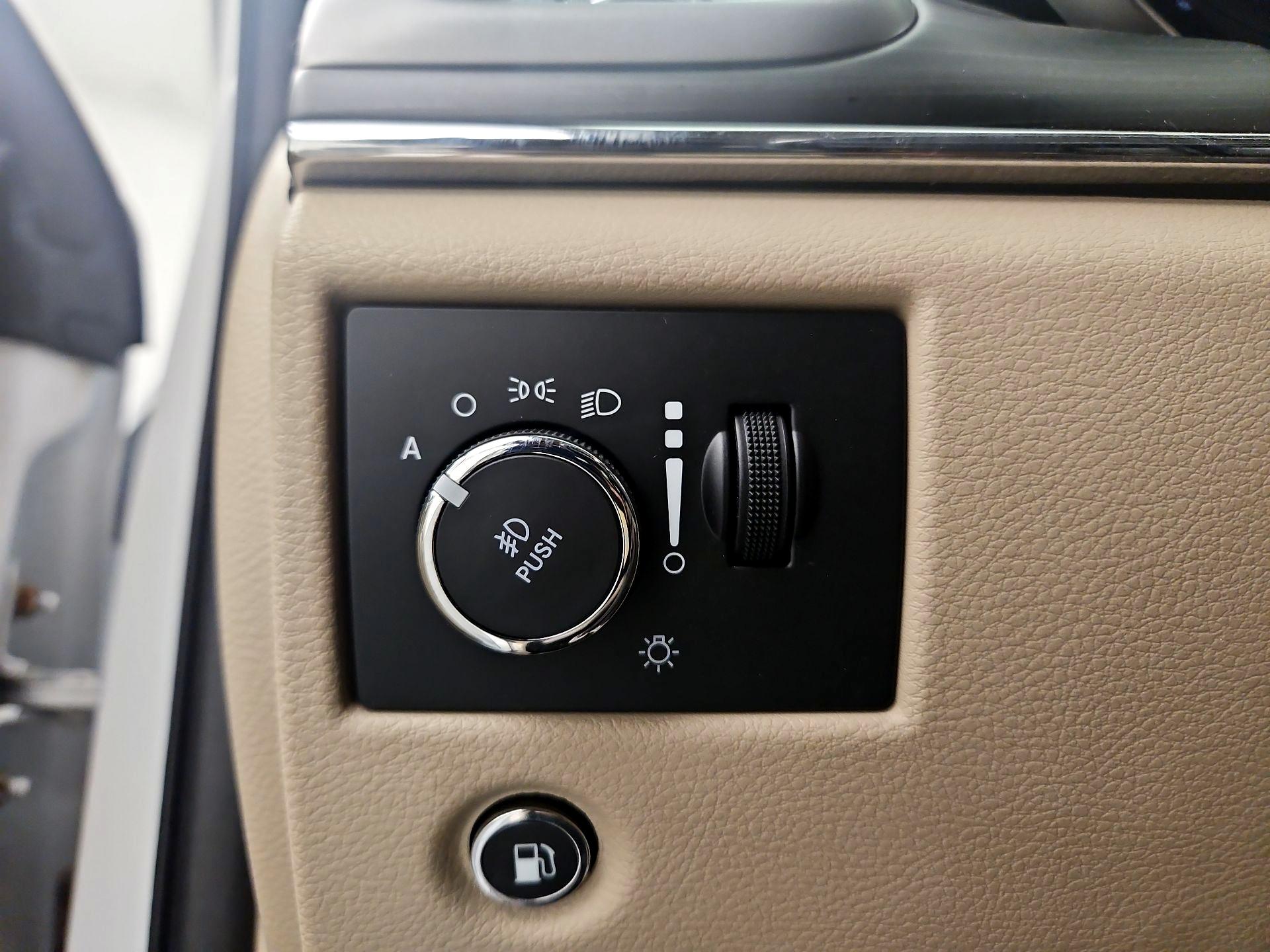 Thumbnail: 2022 Jeep Grand Cherokee - 13