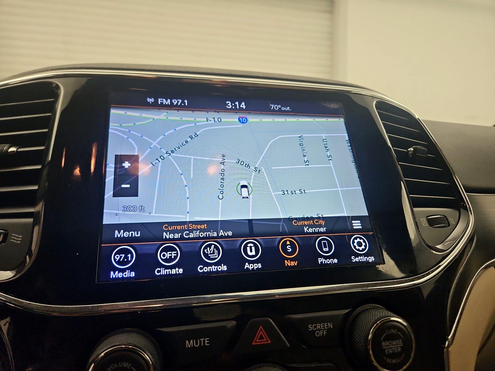 Thumbnail: 2022 Jeep Grand Cherokee - 14