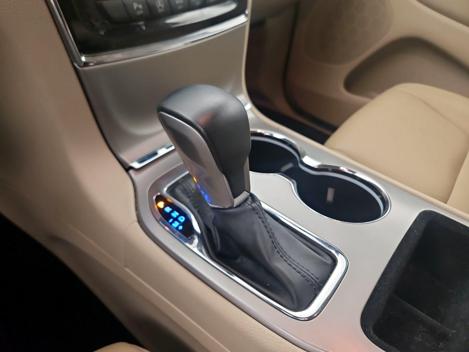 Thumbnail: 2022 Jeep Grand Cherokee - 18