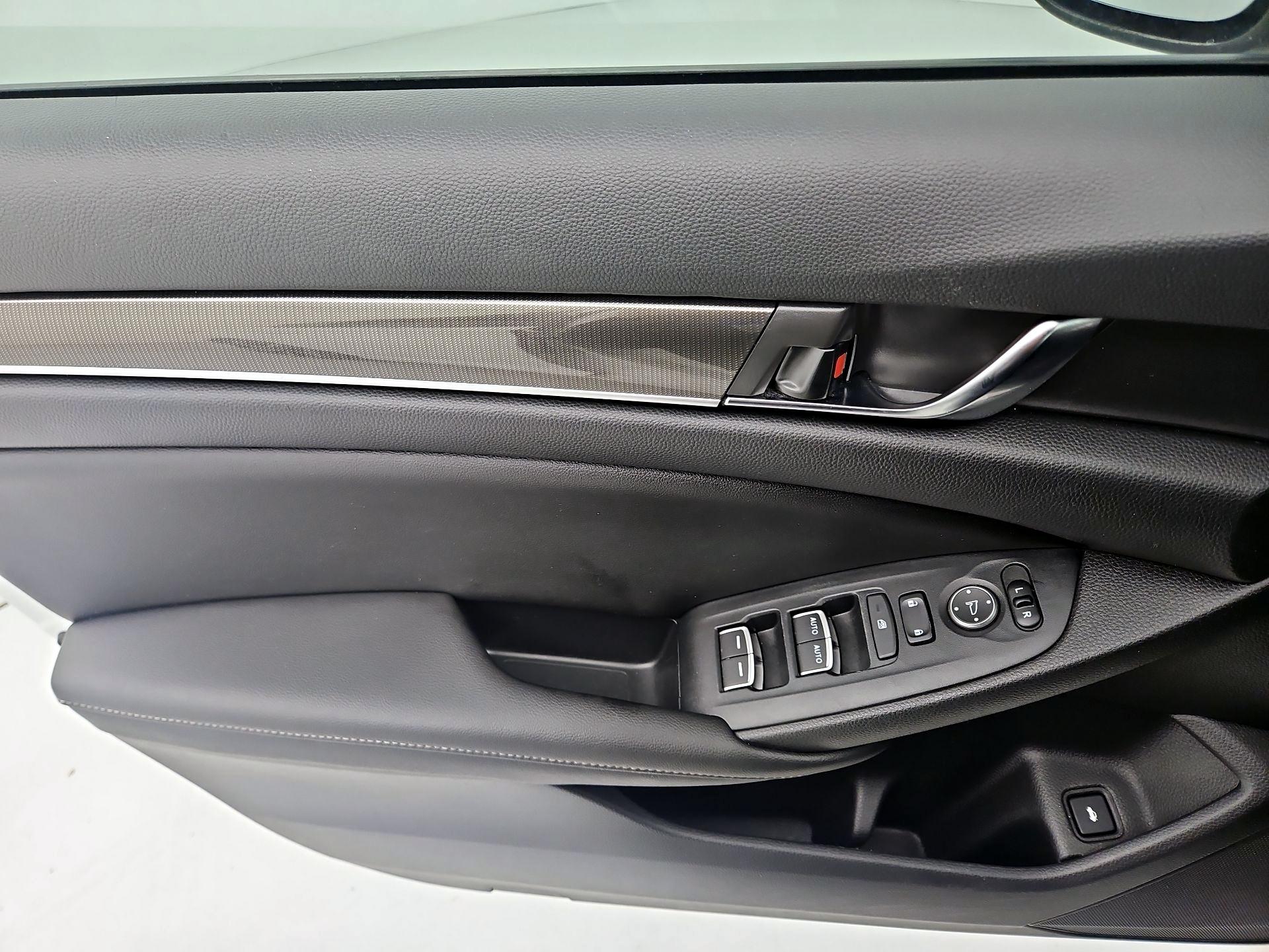 Thumbnail: 2020 Honda Accord - 12