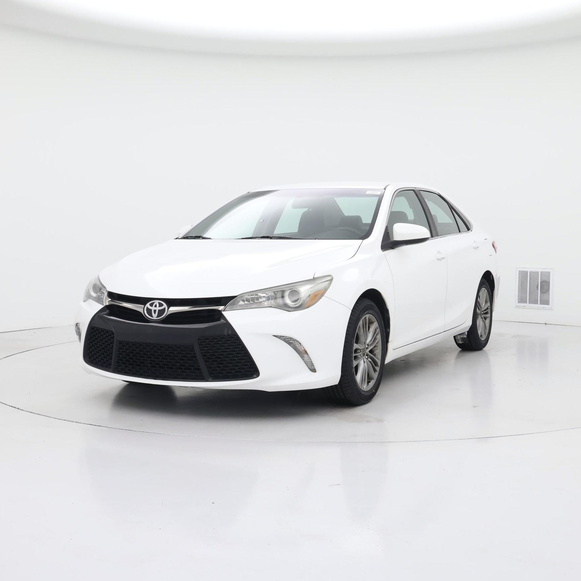 Thumbnail: 2015 Toyota Camry - 4
