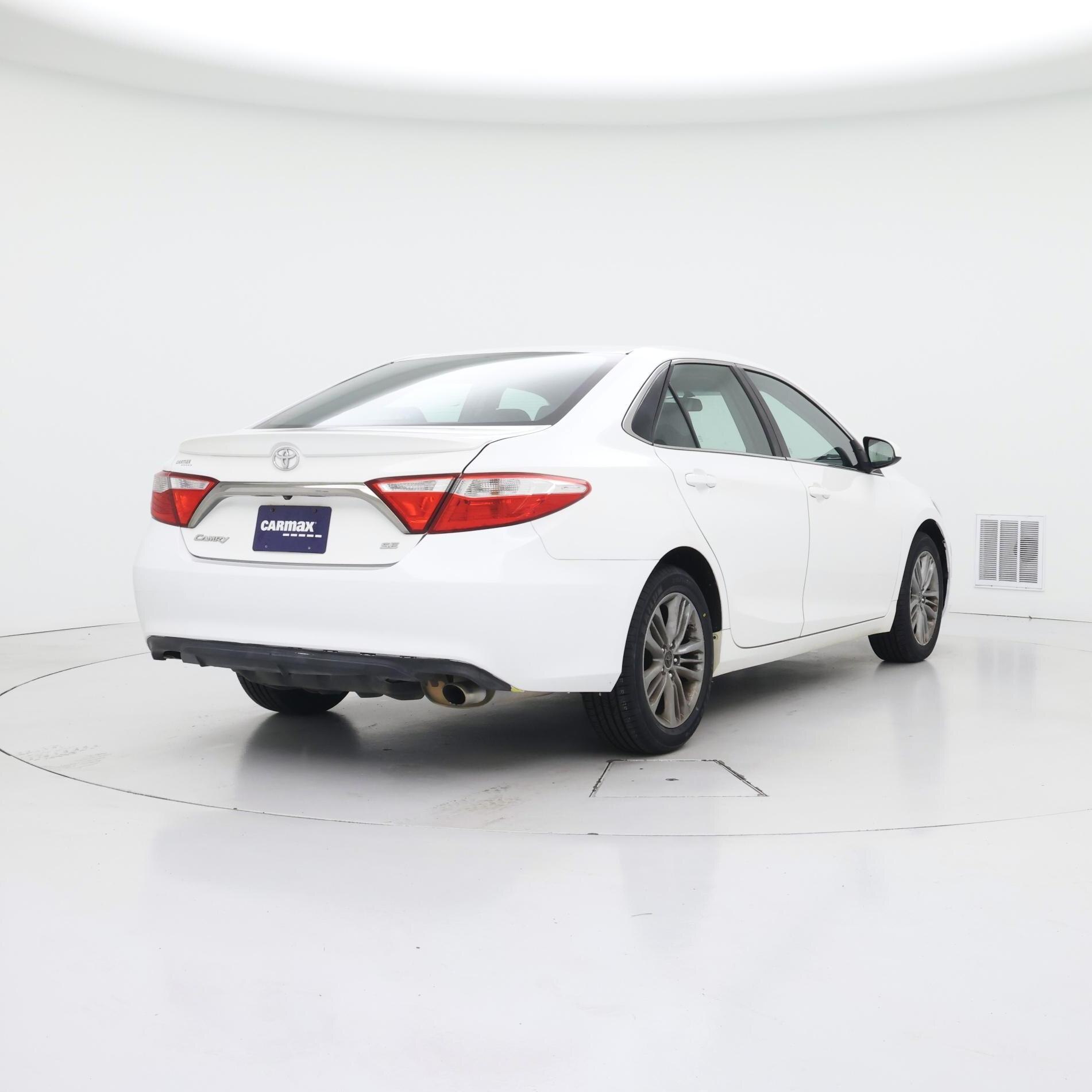 Thumbnail: 2015 Toyota Camry - 8