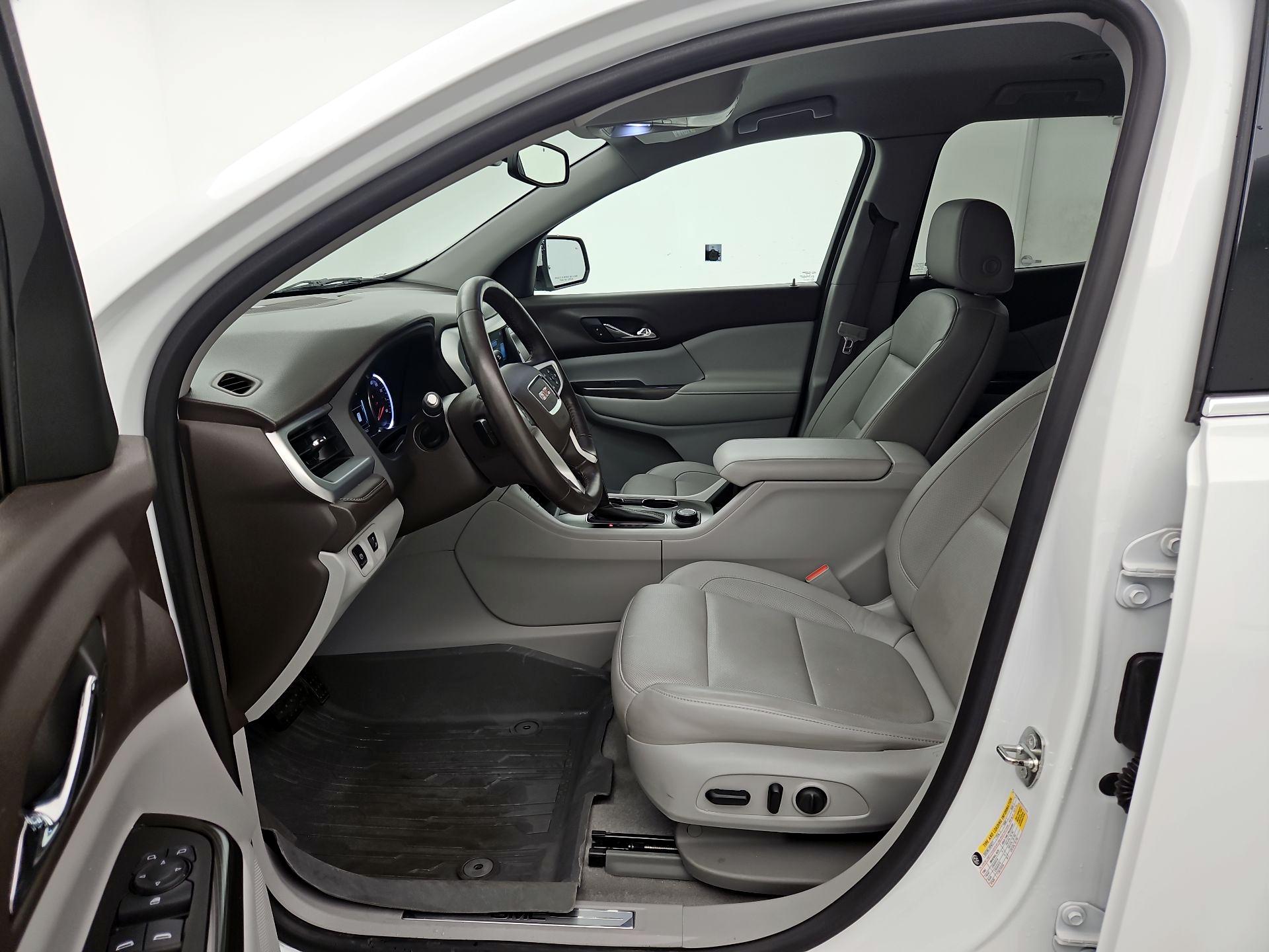 Thumbnail: 2017 GMC Acadia - 11