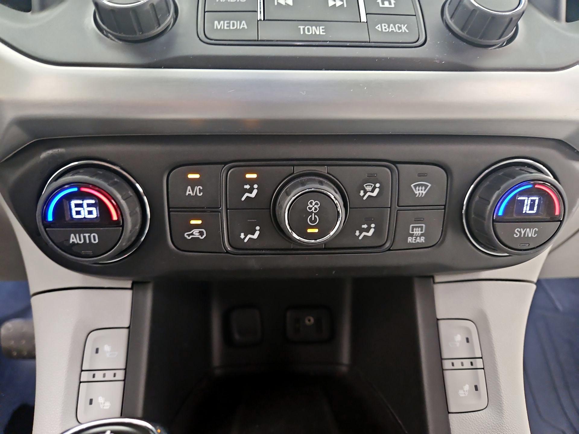 Thumbnail: 2017 GMC Acadia - 16