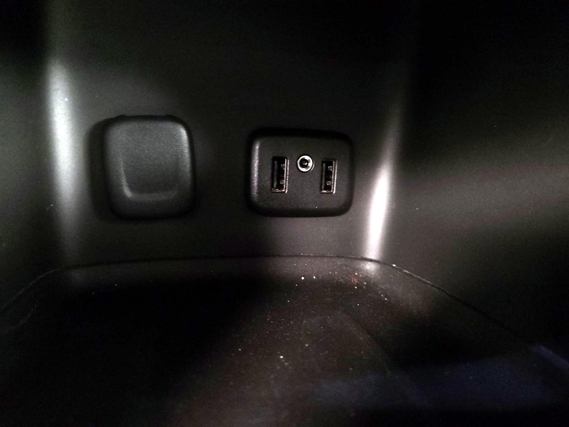 Thumbnail: 2017 GMC Acadia - 18