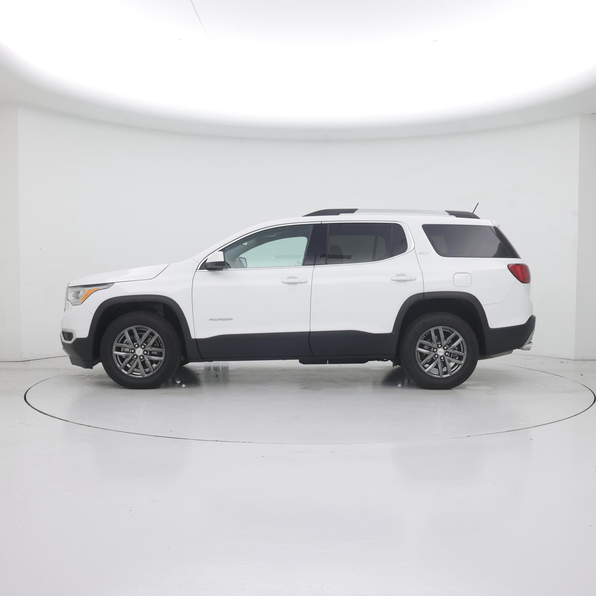 Thumbnail: 2017 GMC Acadia - 3