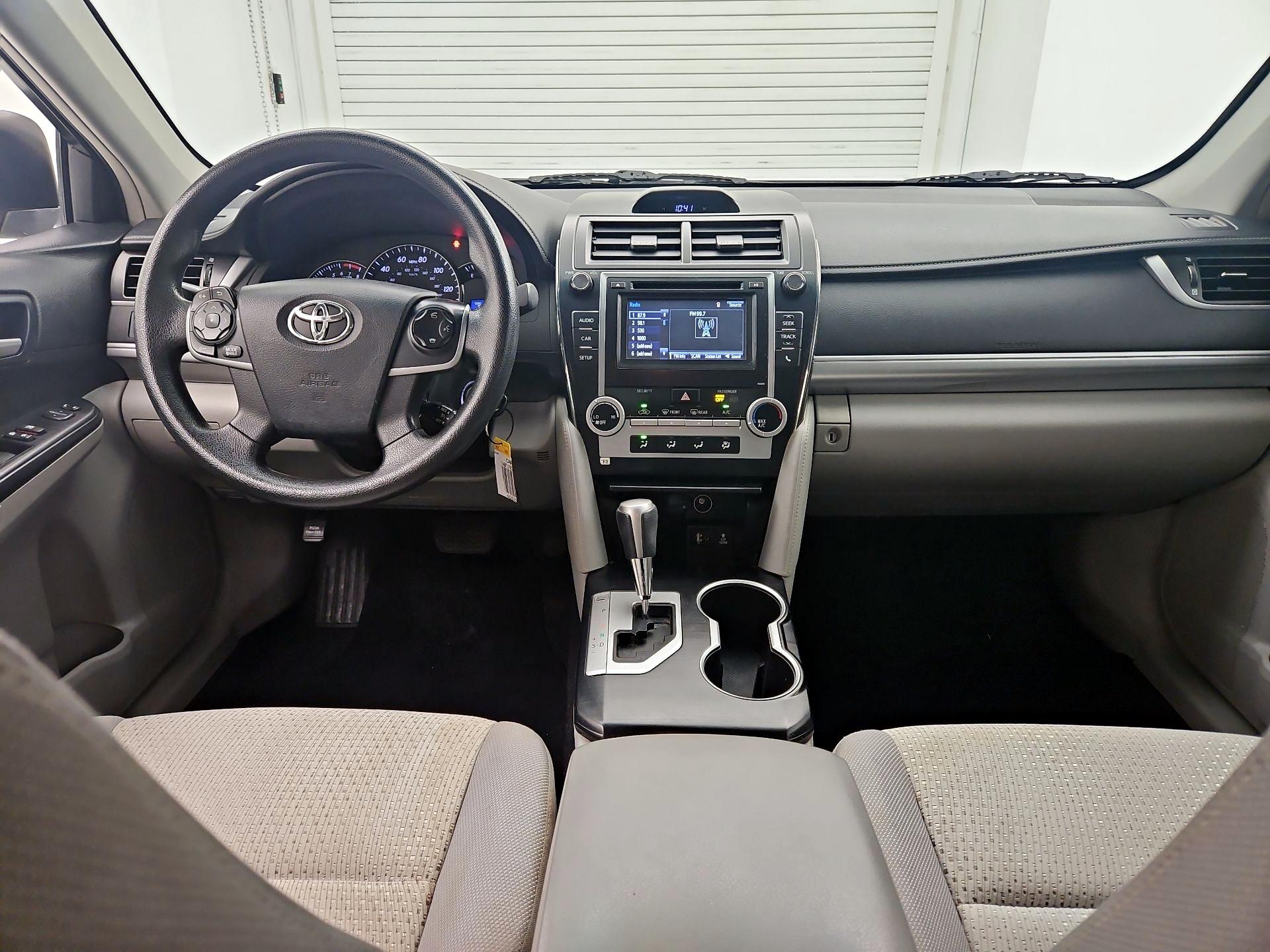 Thumbnail: 2014 Toyota Camry - 9