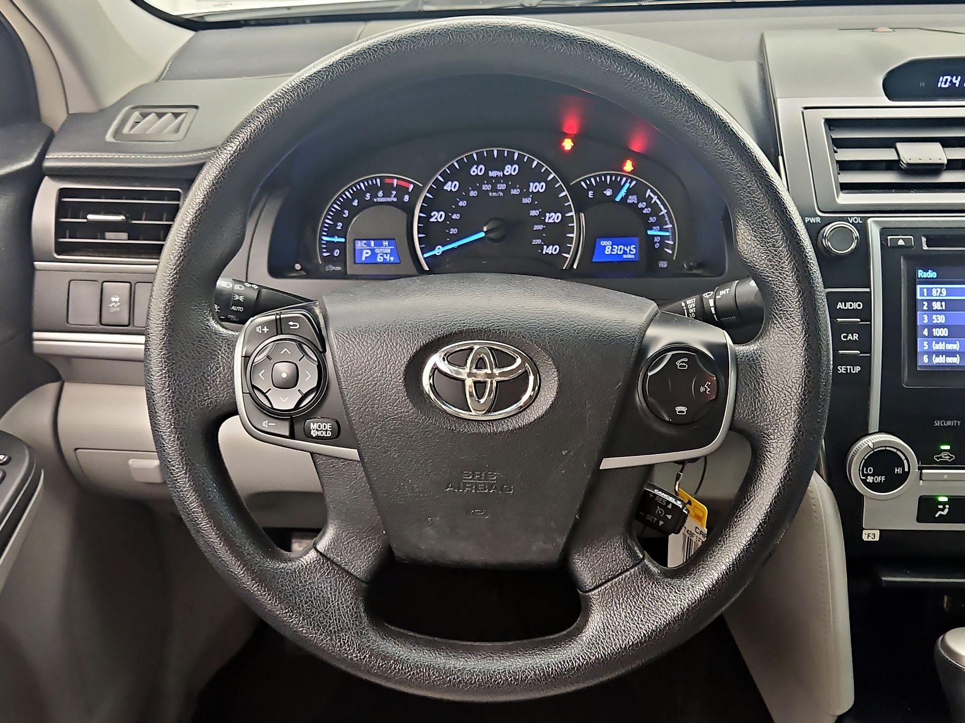 Thumbnail: 2014 Toyota Camry - 10