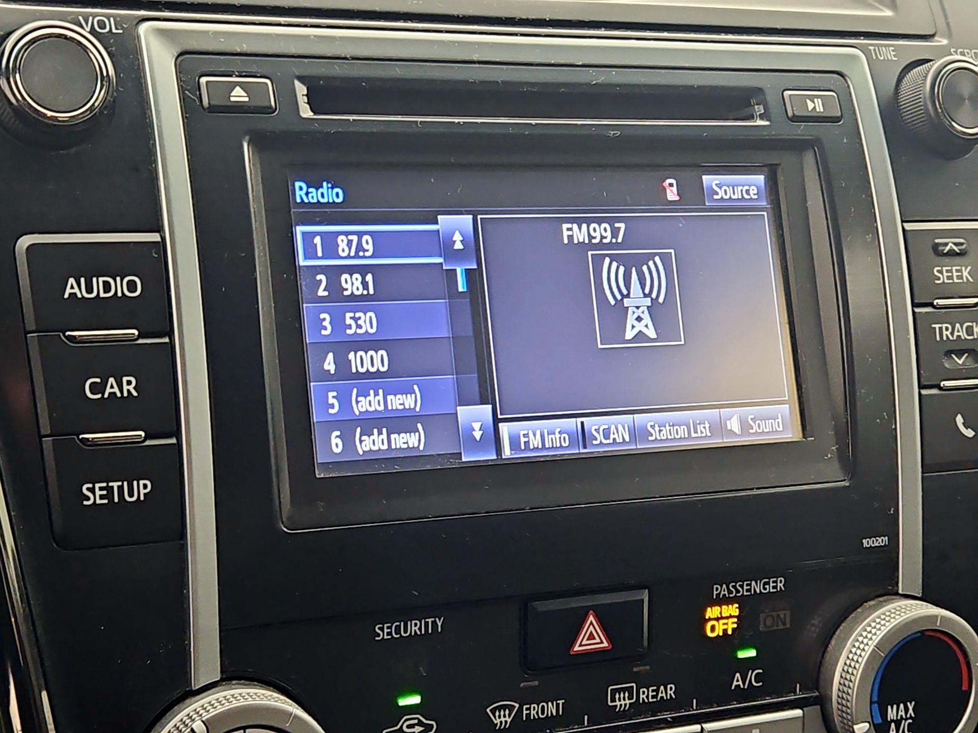 Thumbnail: 2014 Toyota Camry - 15