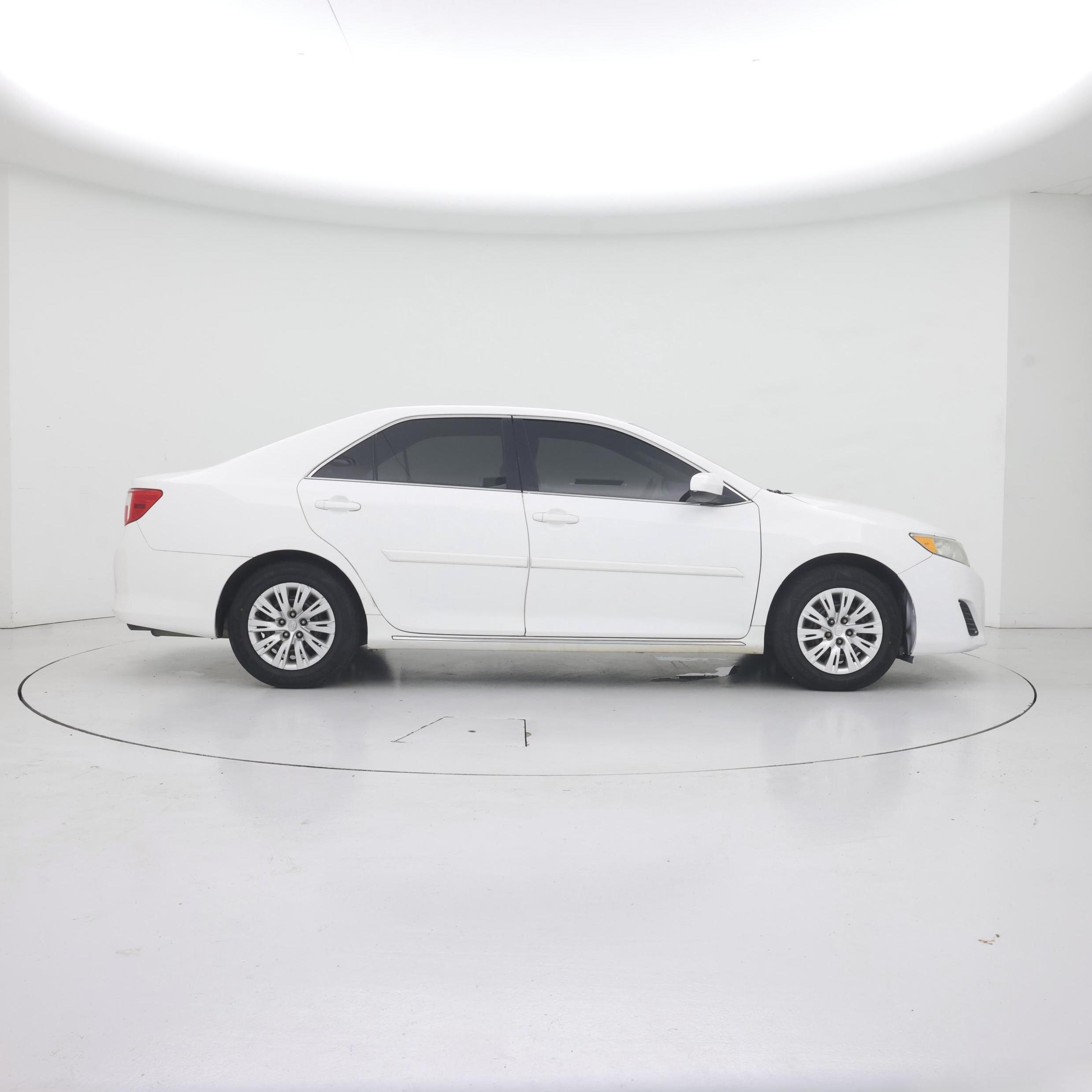 Thumbnail: 2014 Toyota Camry - 7