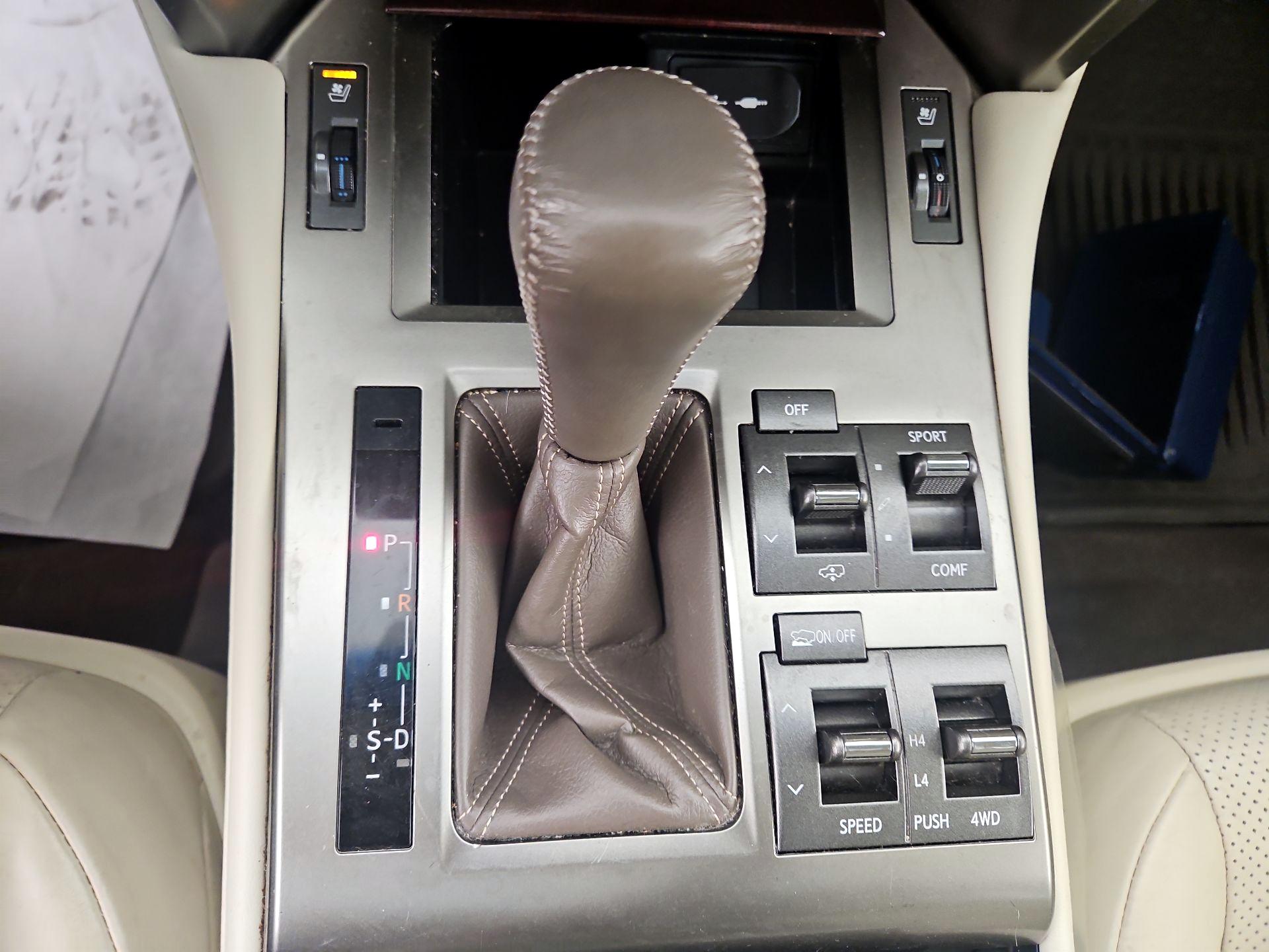 Thumbnail: 2019 Lexus GX - 18