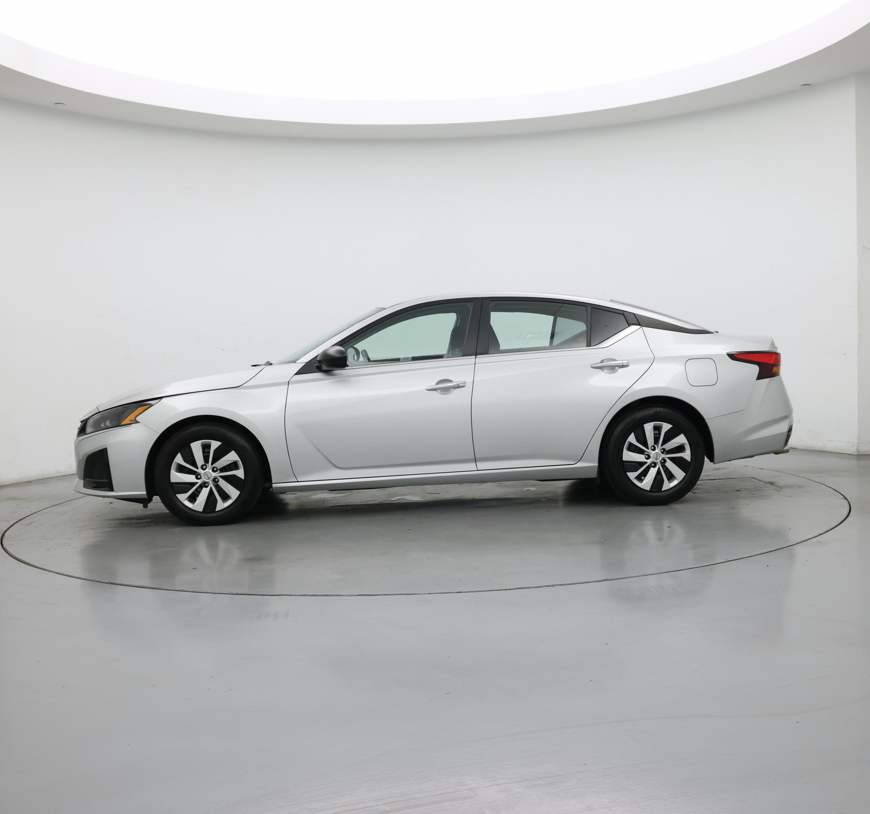 Thumbnail: 2024 Nissan Altima - 3