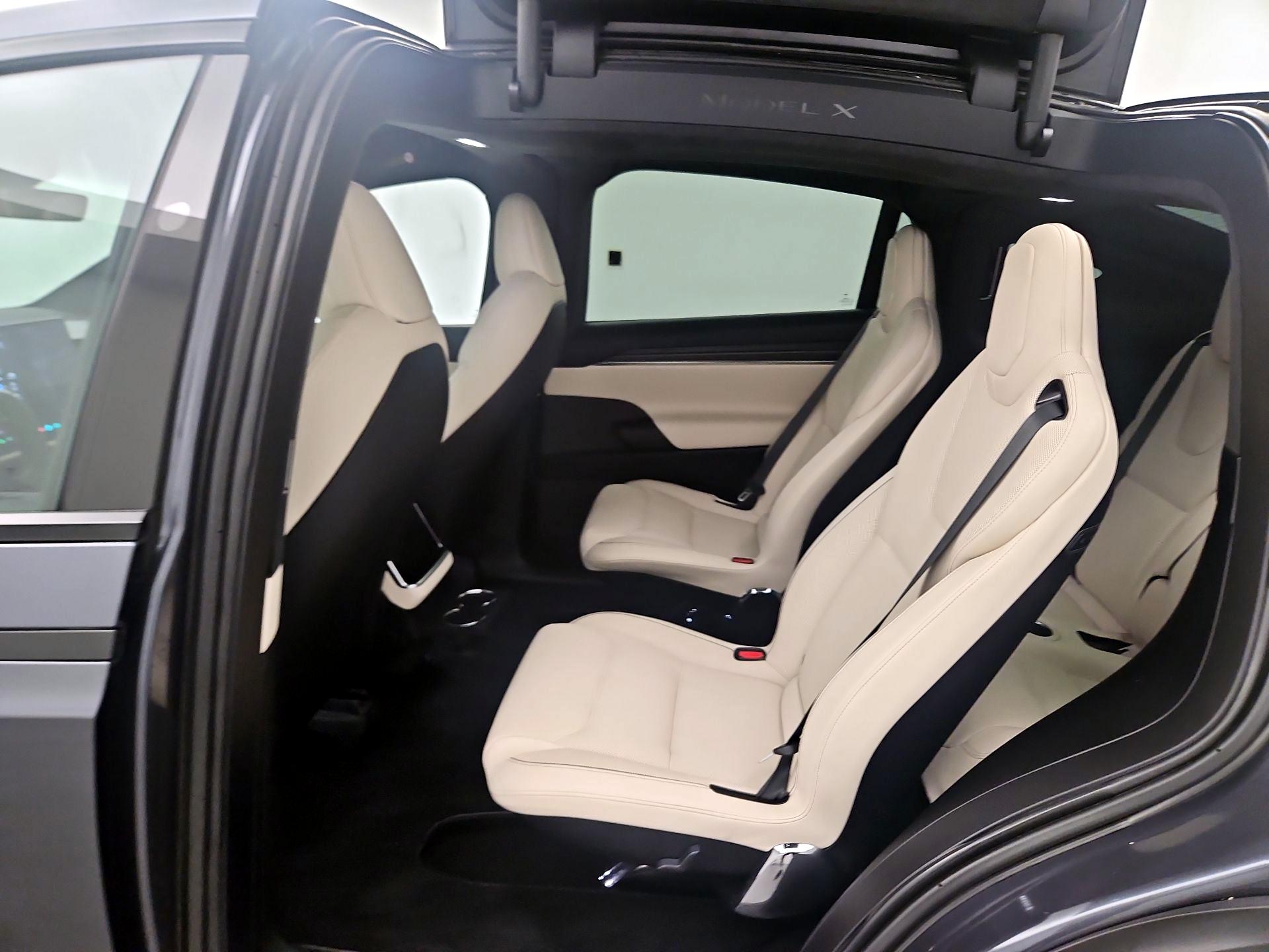 Thumbnail: 2022 Tesla Model X - 17