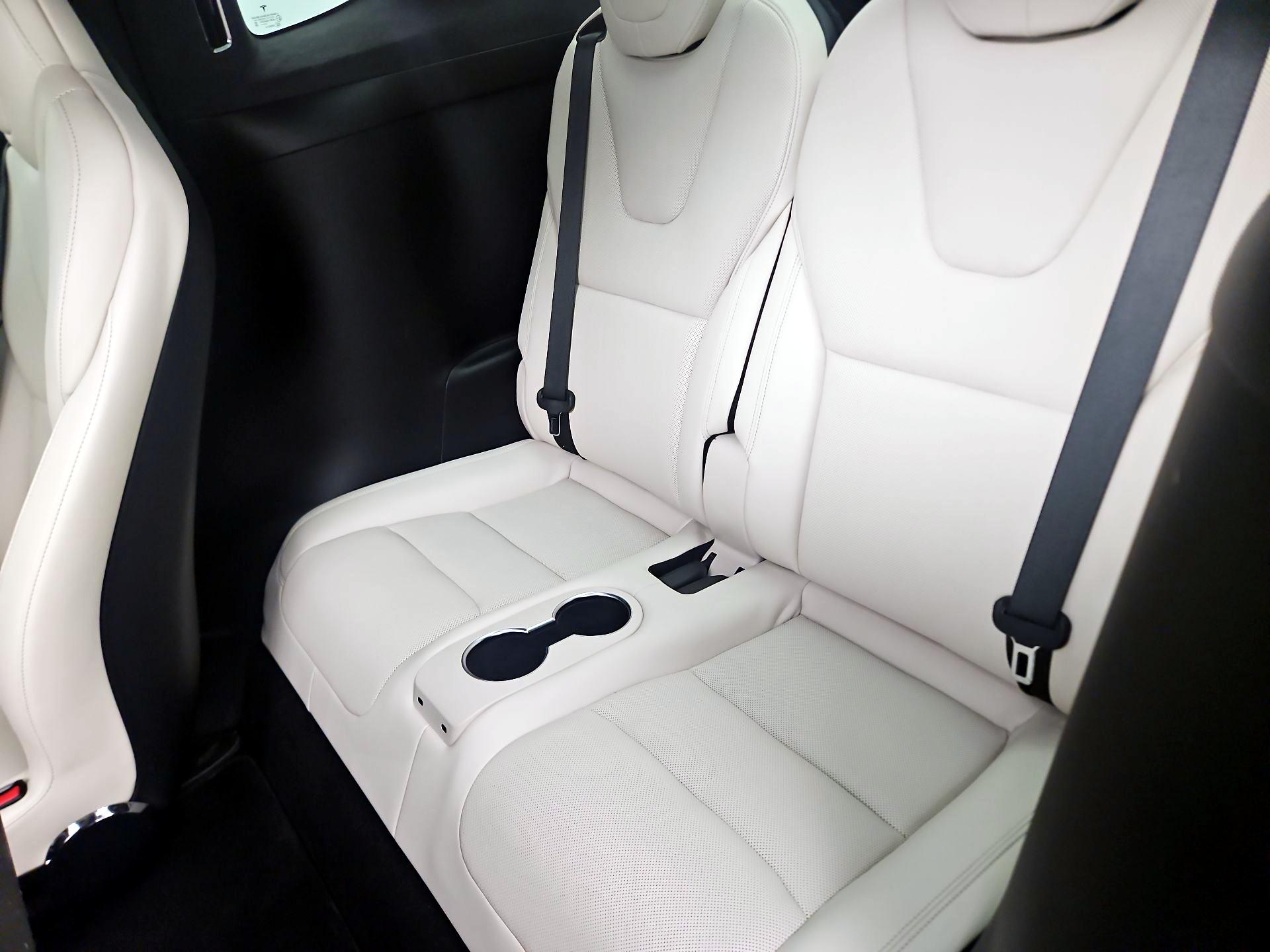 Thumbnail: 2022 Tesla Model X - 18