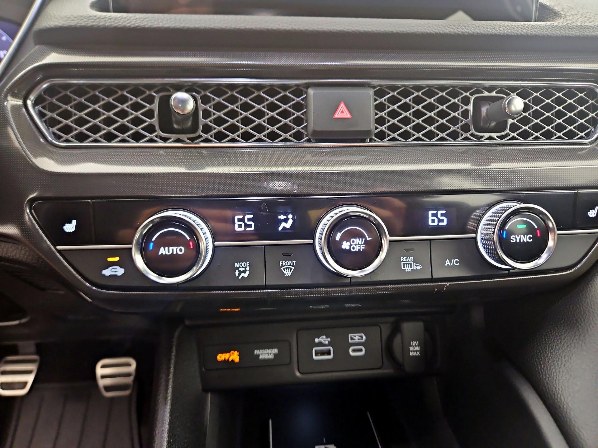 Thumbnail: 2023 Acura Integra - 16