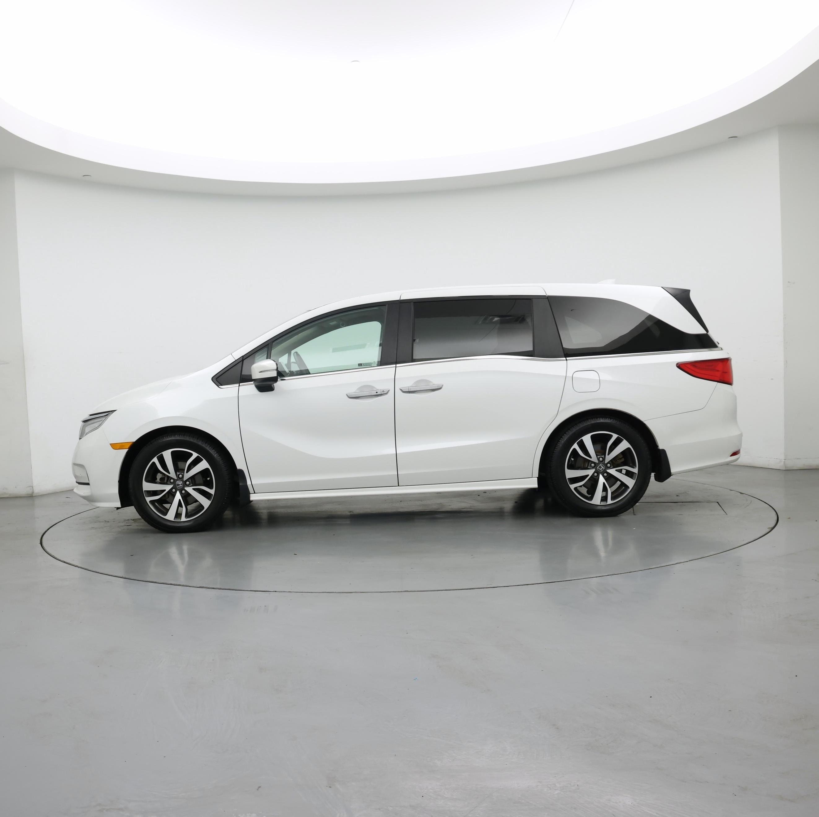Thumbnail: 2021 Honda Odyssey - 3
