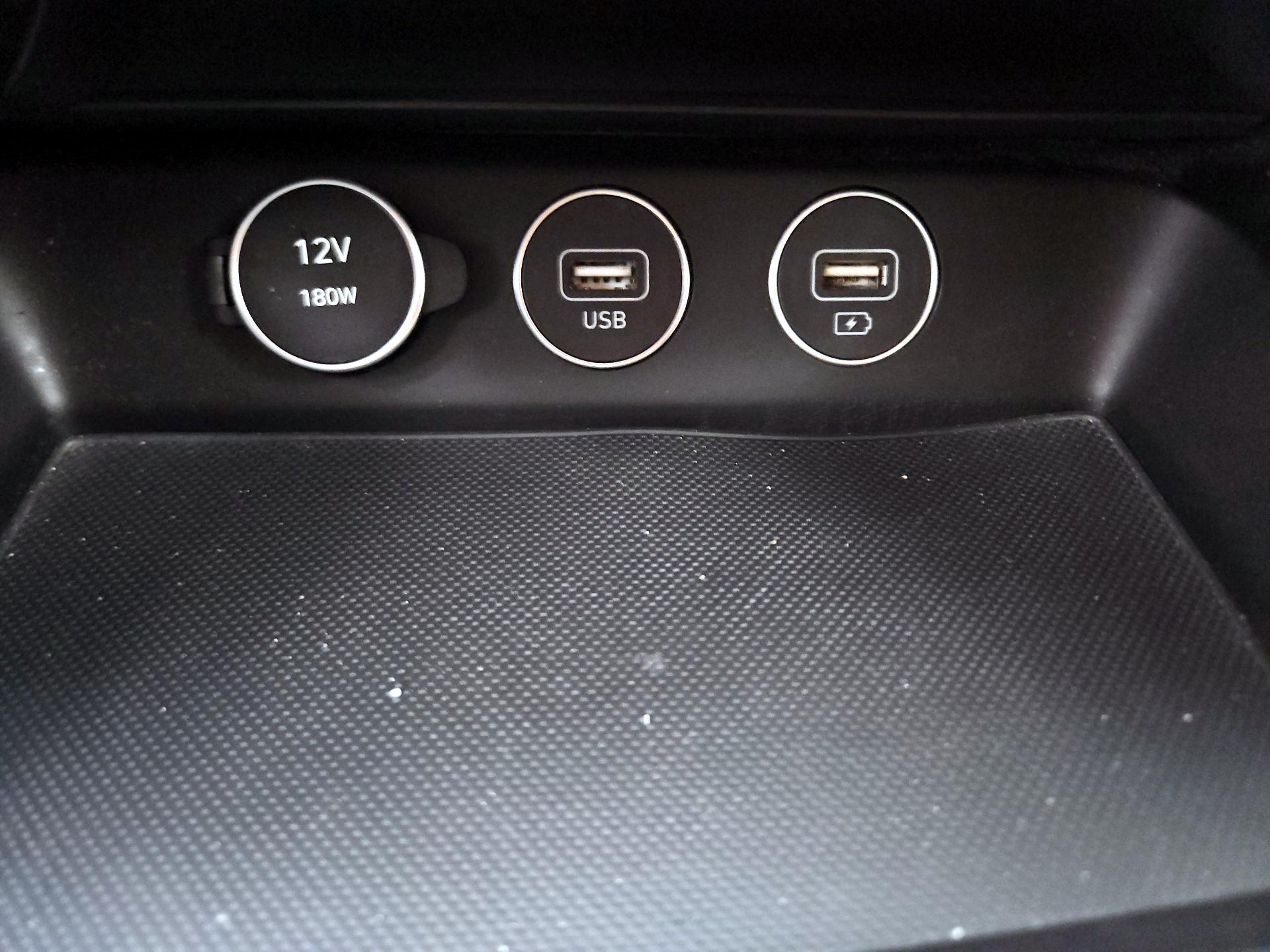 Thumbnail: 2022 Genesis G70 - 19