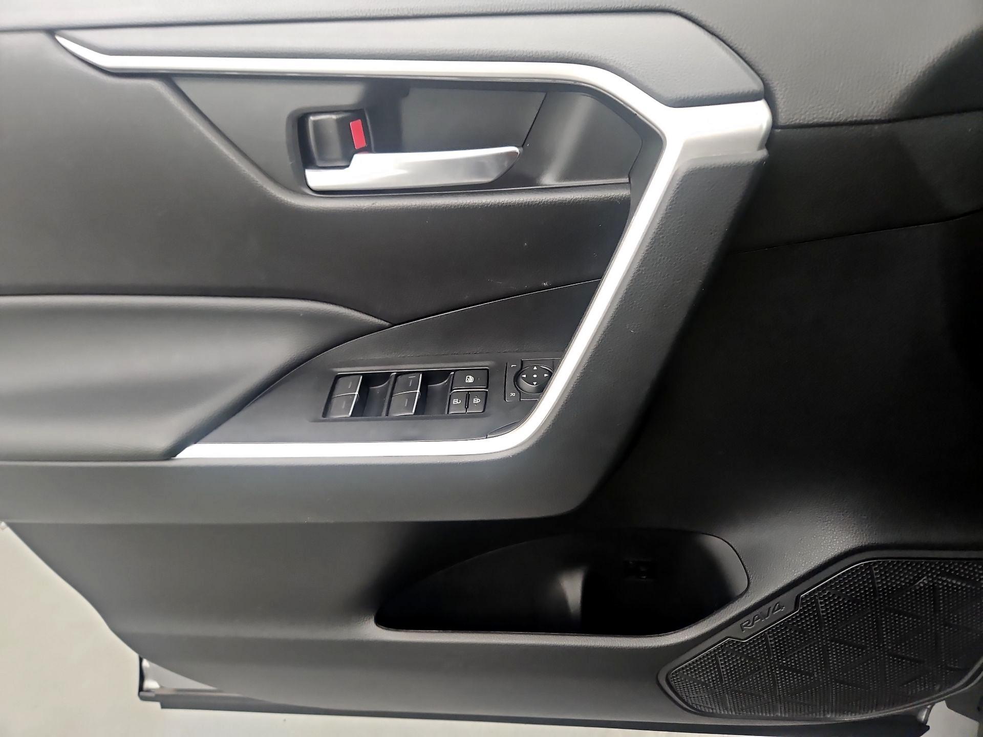 Thumbnail: 2024 Toyota RAV4 - 12