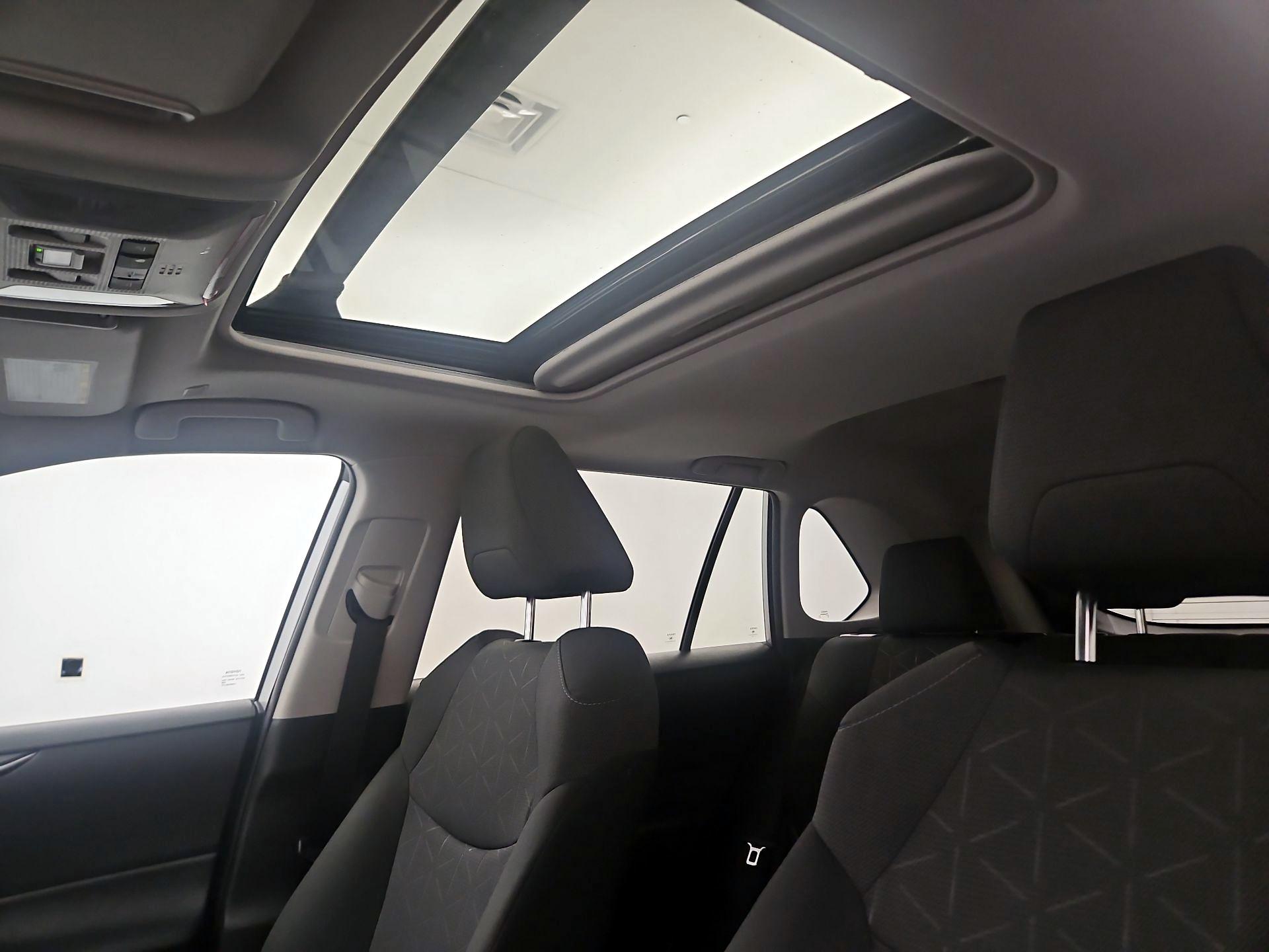 Thumbnail: 2024 Toyota RAV4 - 18