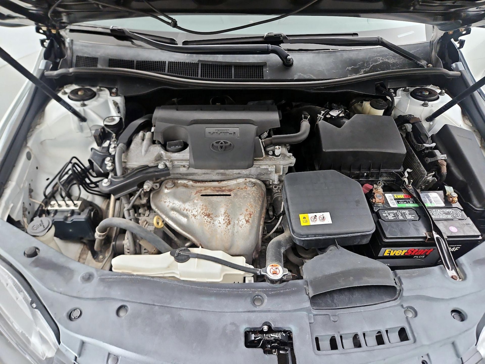 2017 Toyota Camry SE - Photo 22
