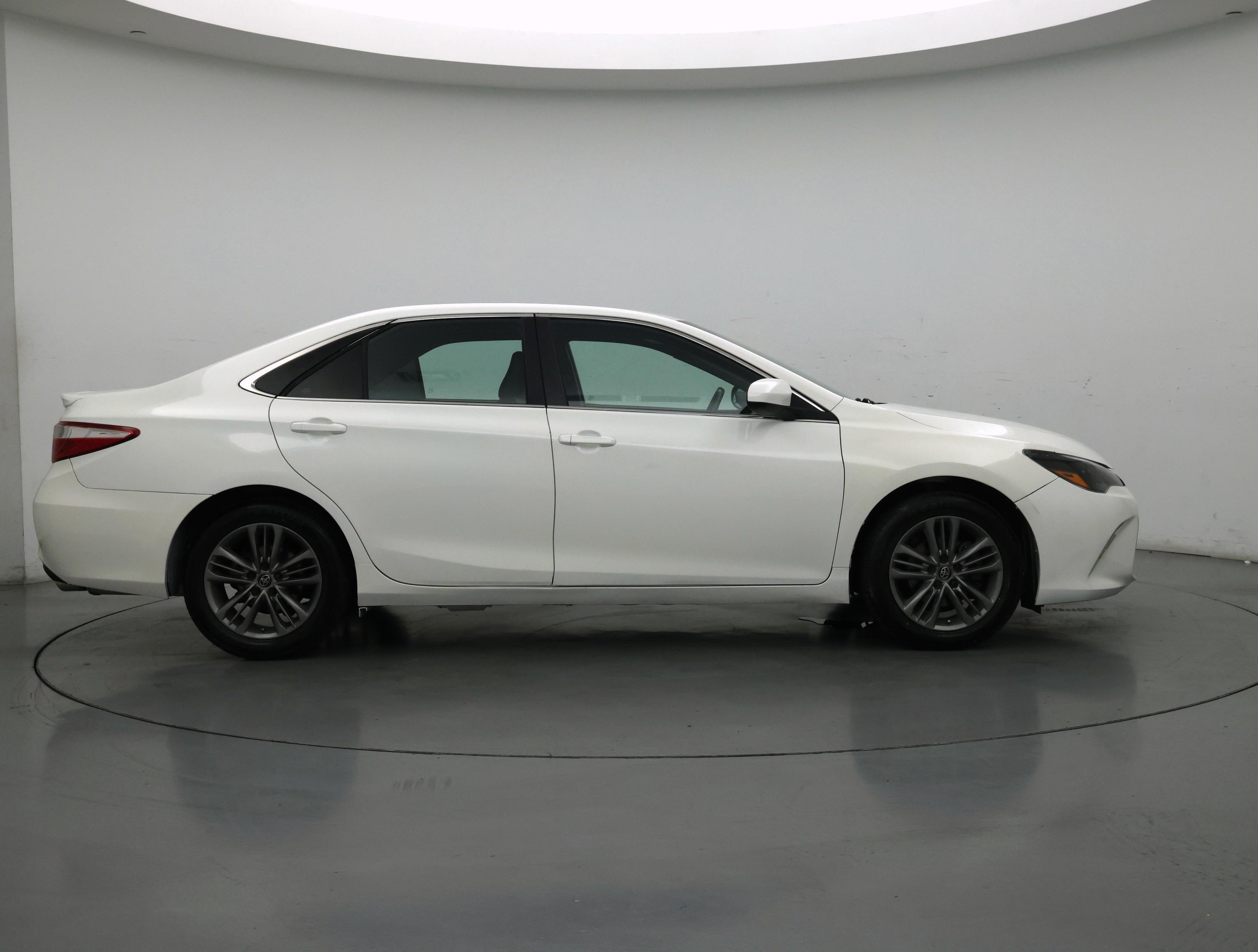 Thumbnail: 2017 Toyota Camry - 7