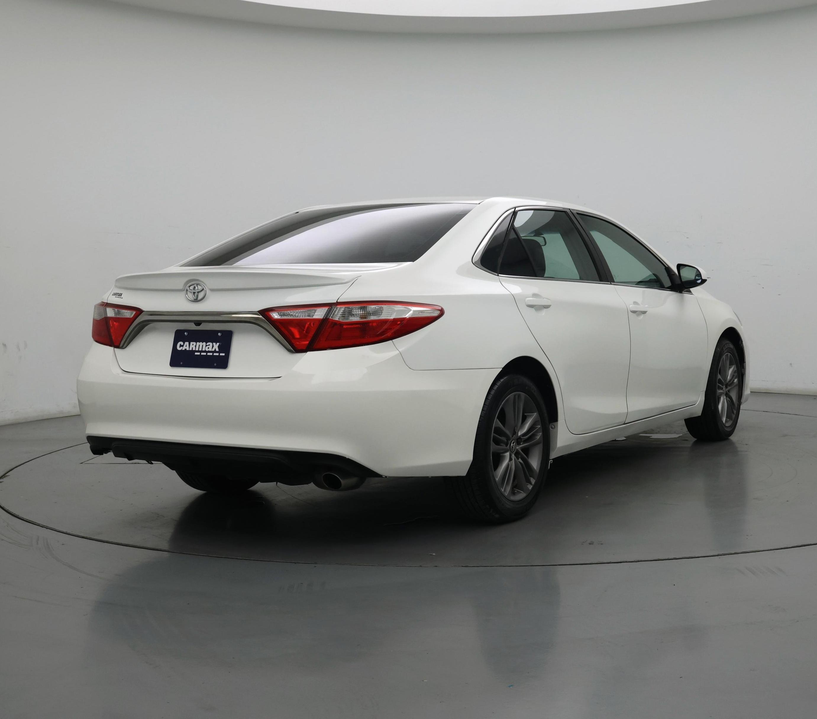 Thumbnail: 2017 Toyota Camry - 8