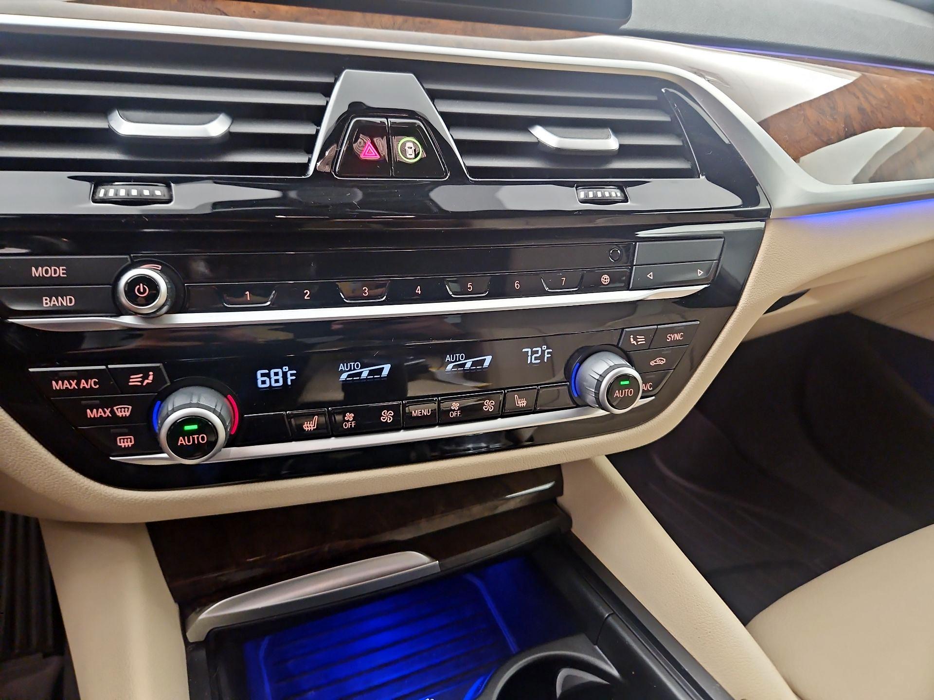 Thumbnail: 2020 BMW 5 Series - 16