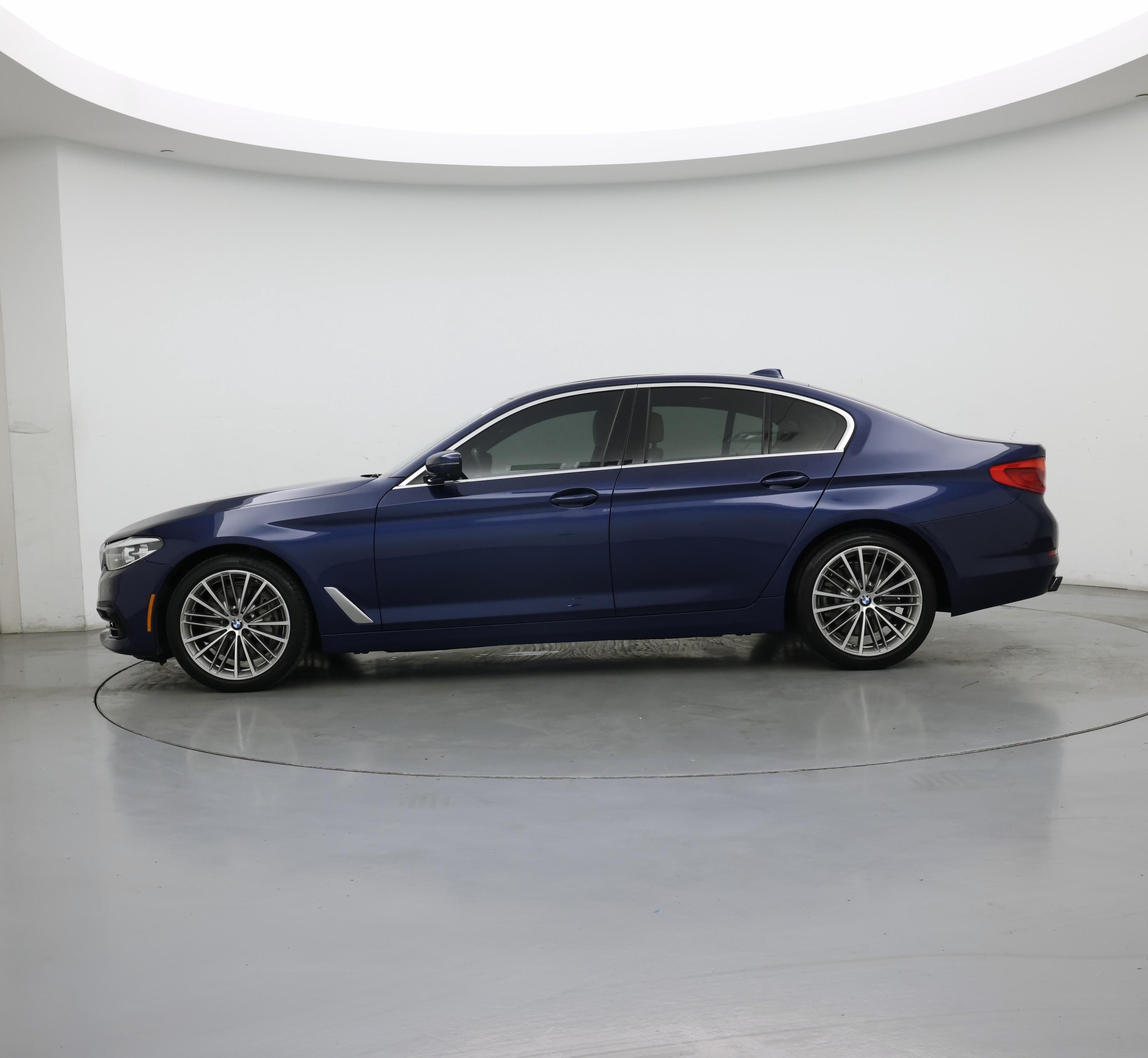 Thumbnail: 2020 BMW 5 Series - 3