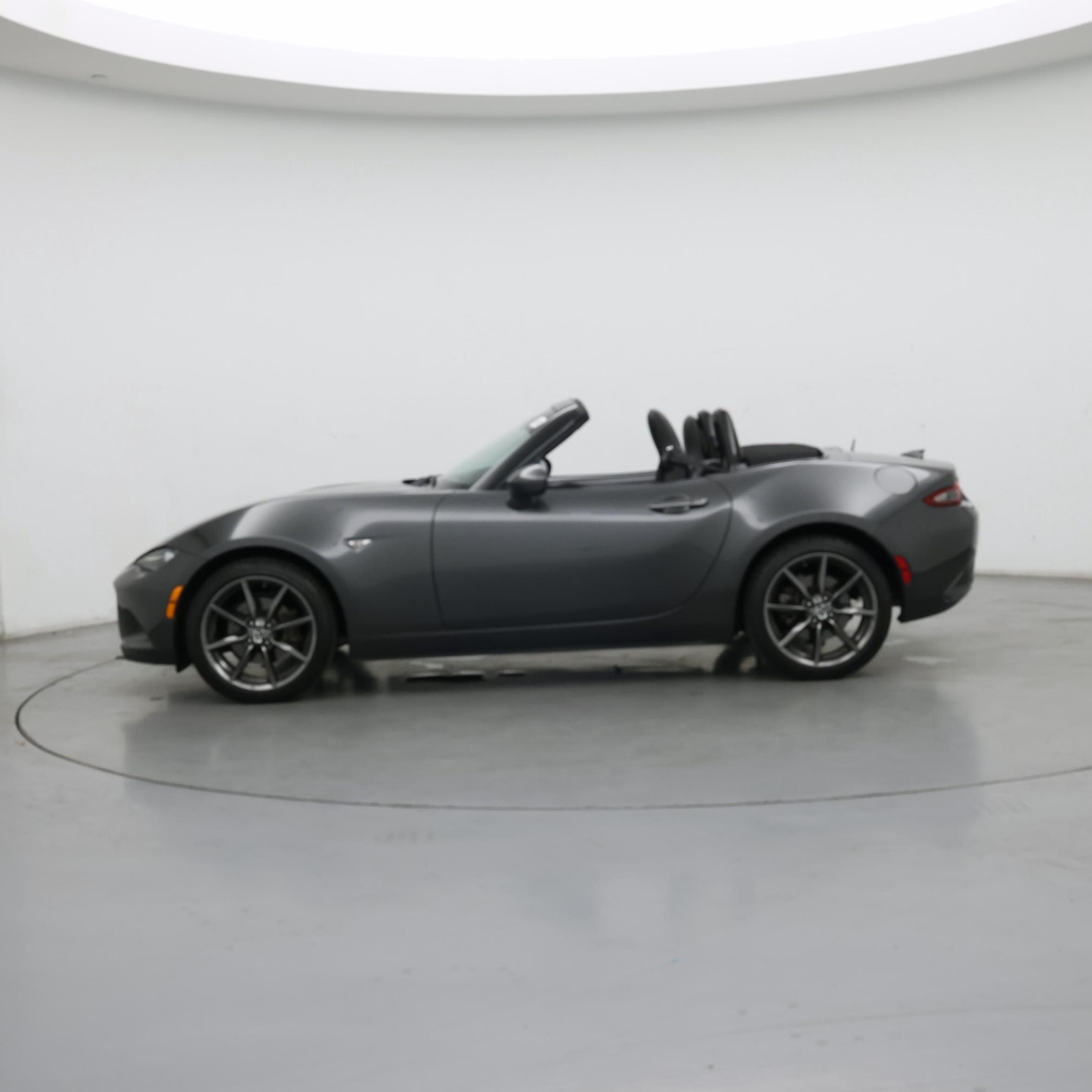 Thumbnail: 2019 Mazda MX-5 Miata - 3