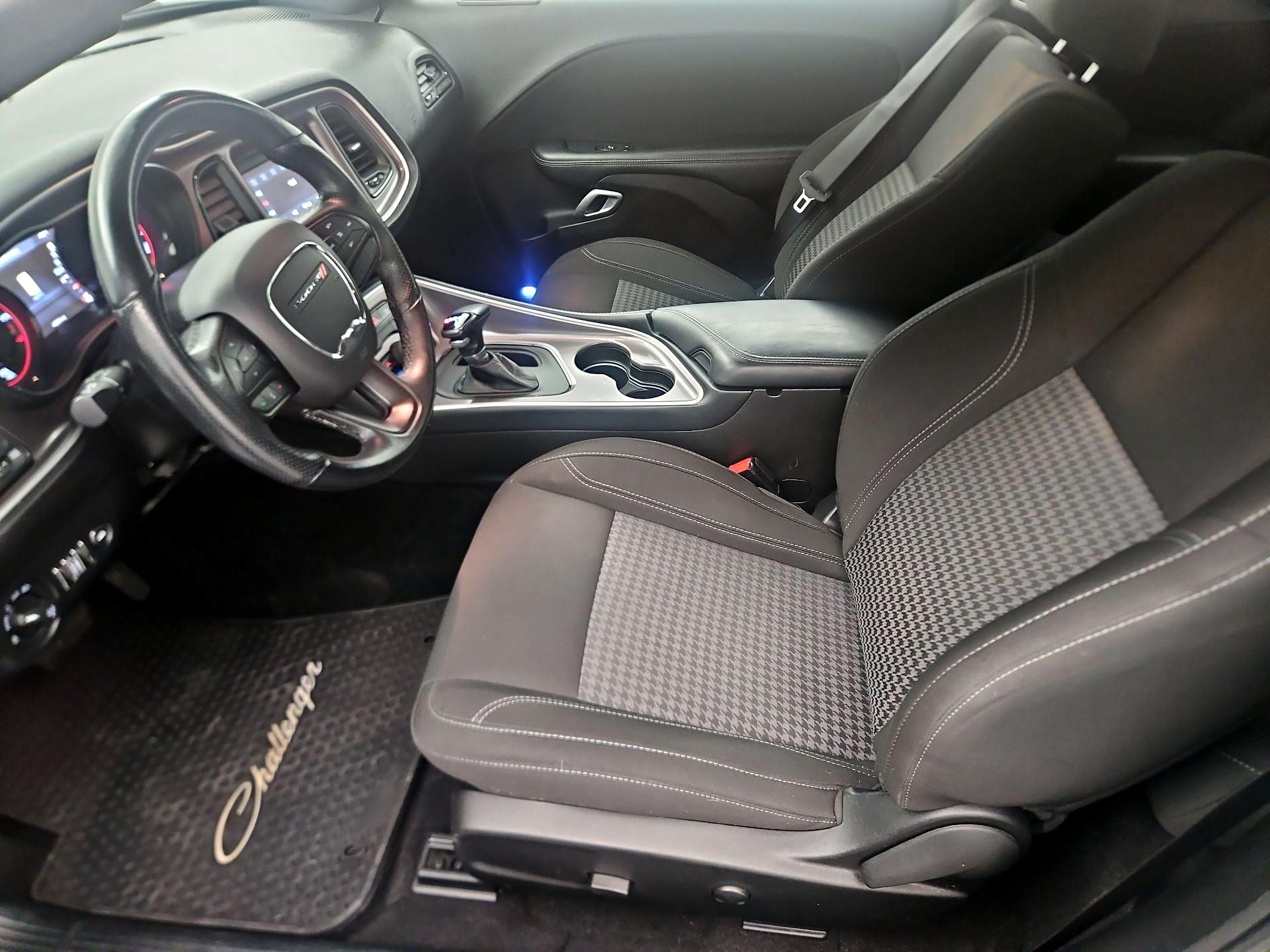 Thumbnail: 2022 Dodge Challenger - 11