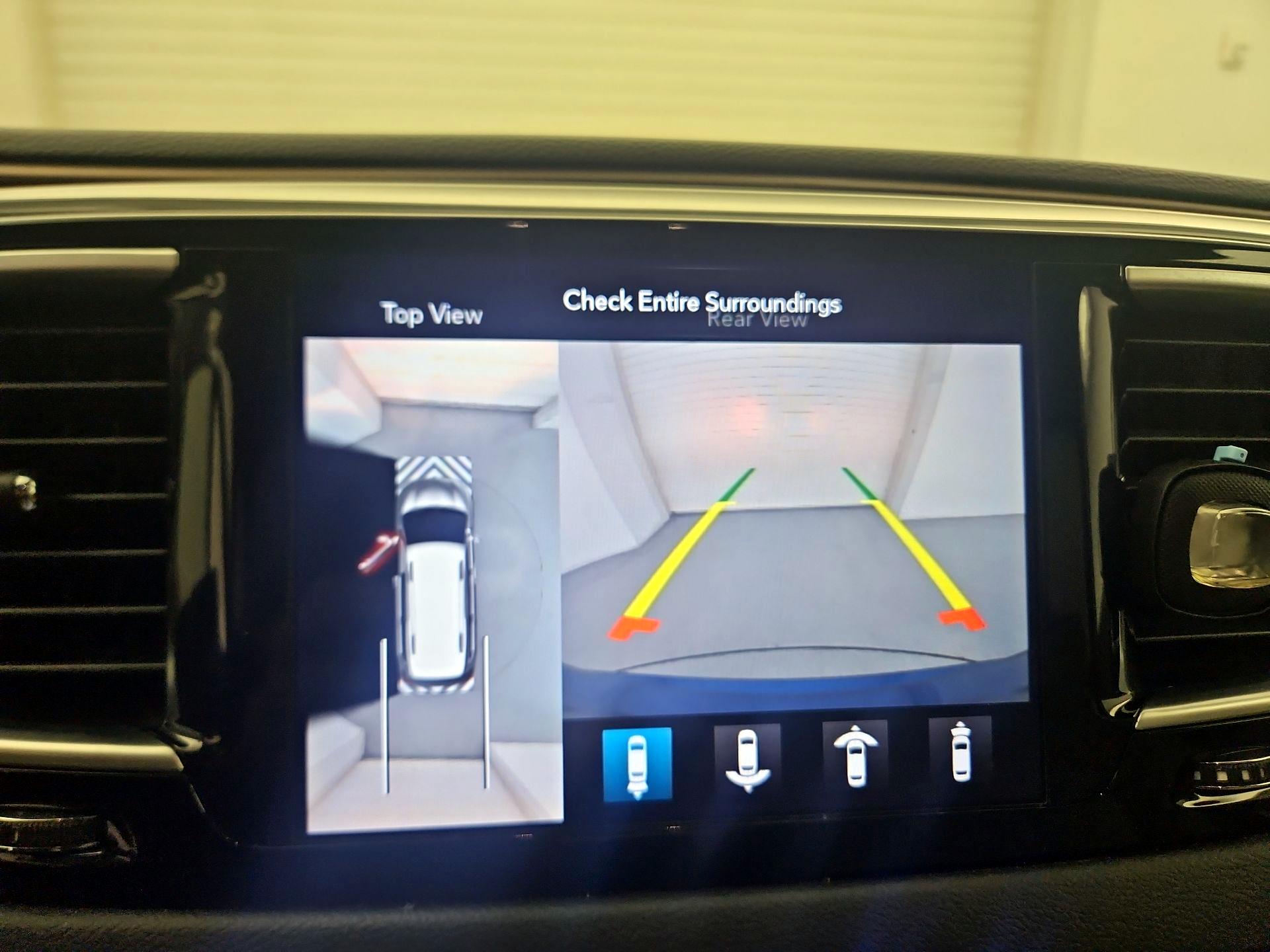 Thumbnail: 2018 Chrysler Pacifica - 14