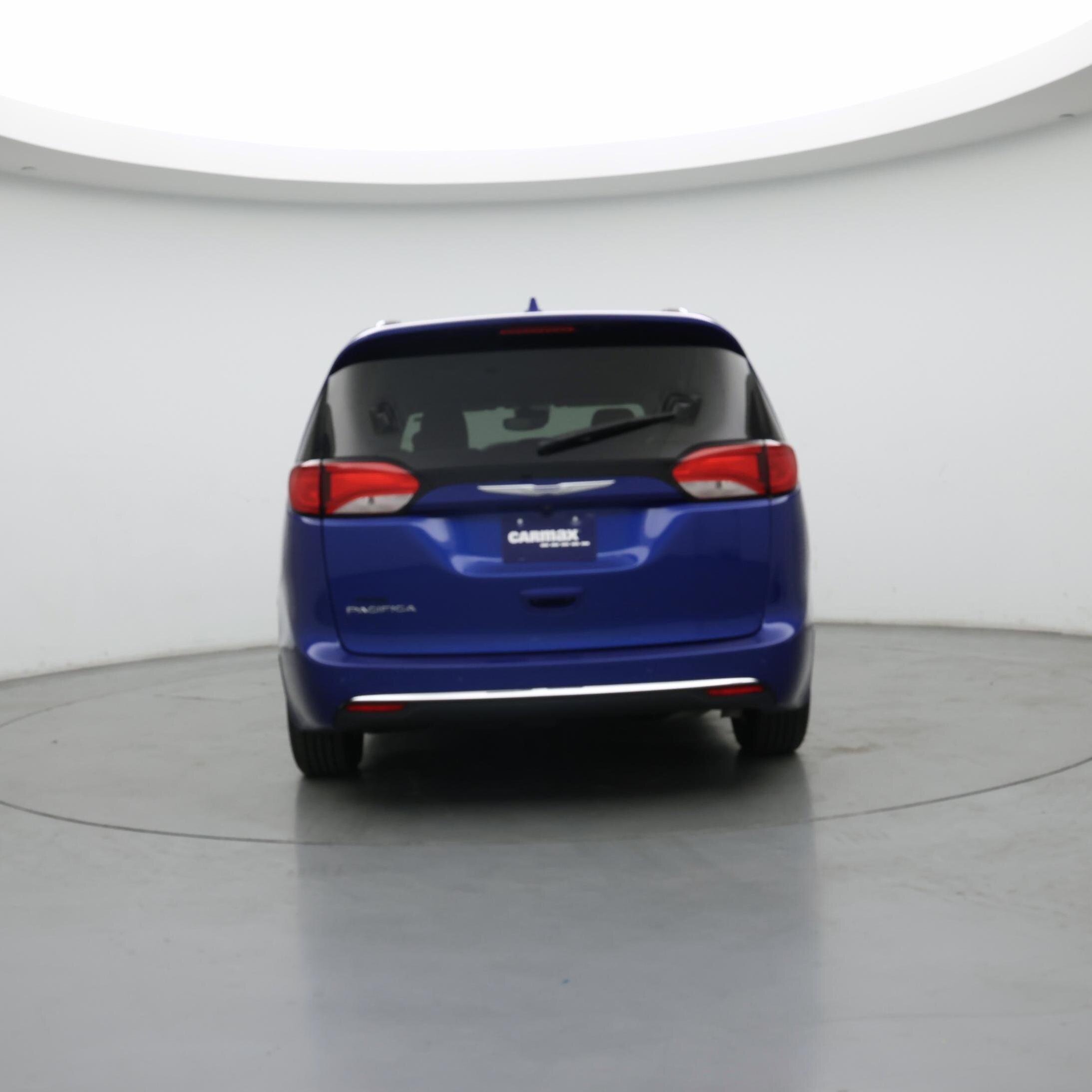 Thumbnail: 2018 Chrysler Pacifica - 6