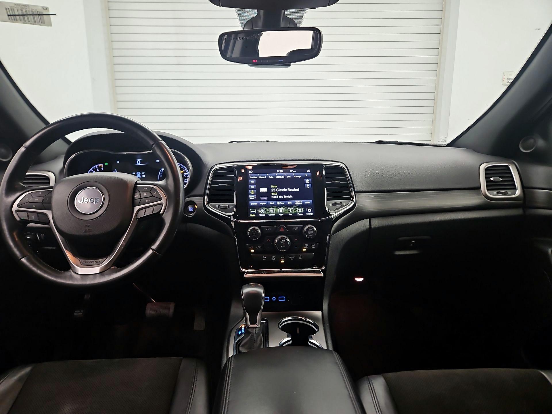 Thumbnail: 2022 Jeep Grand Cherokee - 9