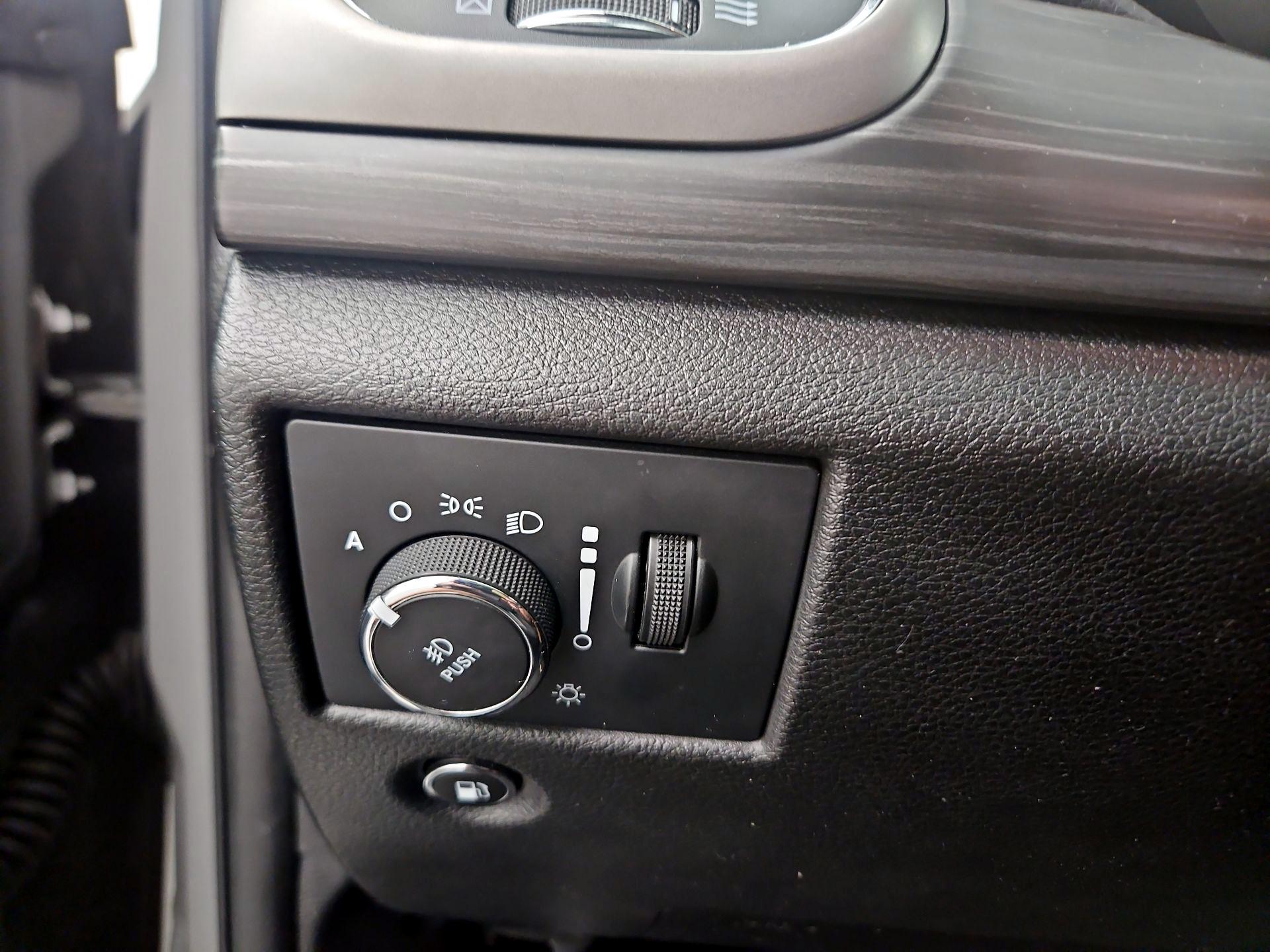 Thumbnail: 2022 Jeep Grand Cherokee - 13